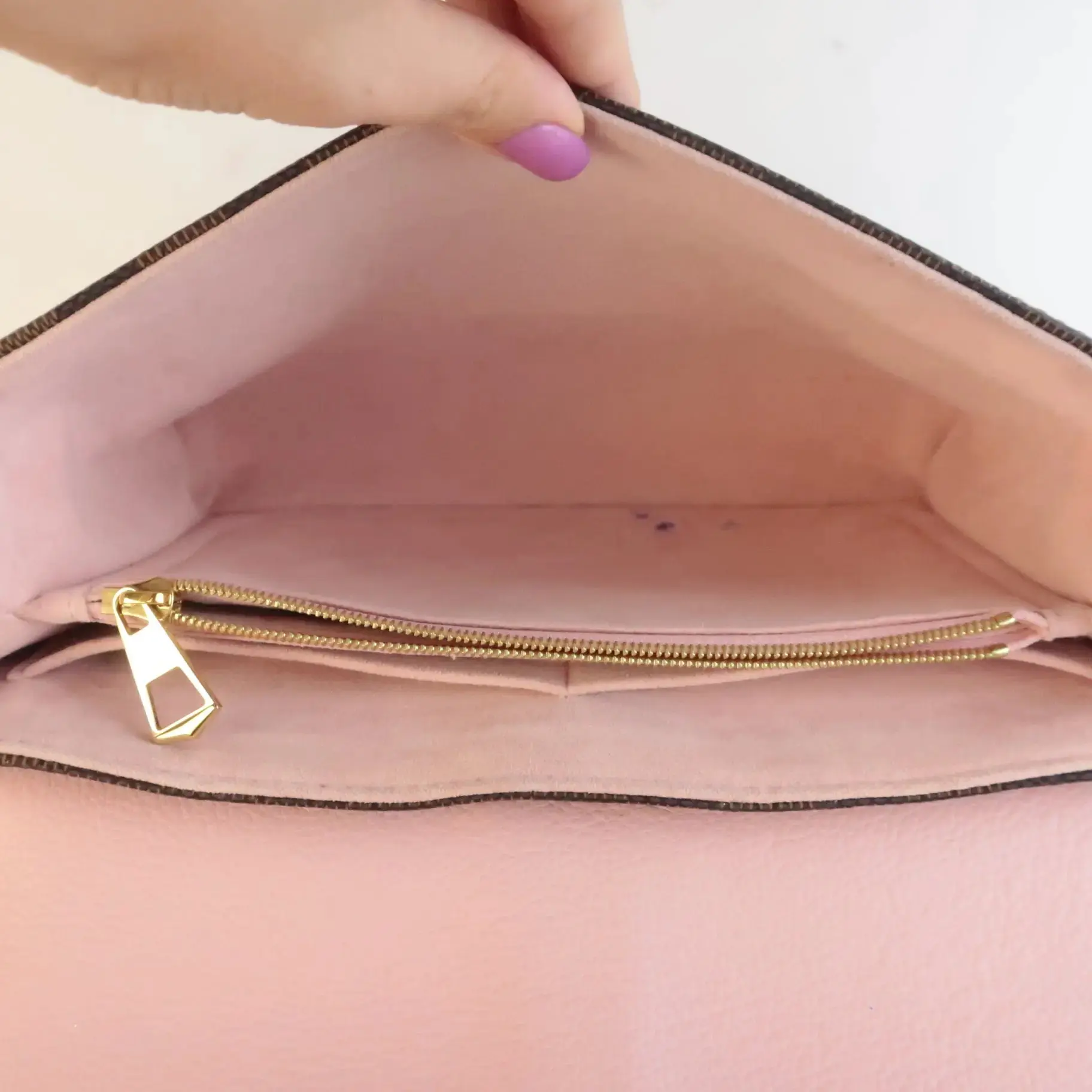 Louis Vuitton Damier Ebene Clapton Magnolia/Rose Ballerine Crossbody Bag - Image 7