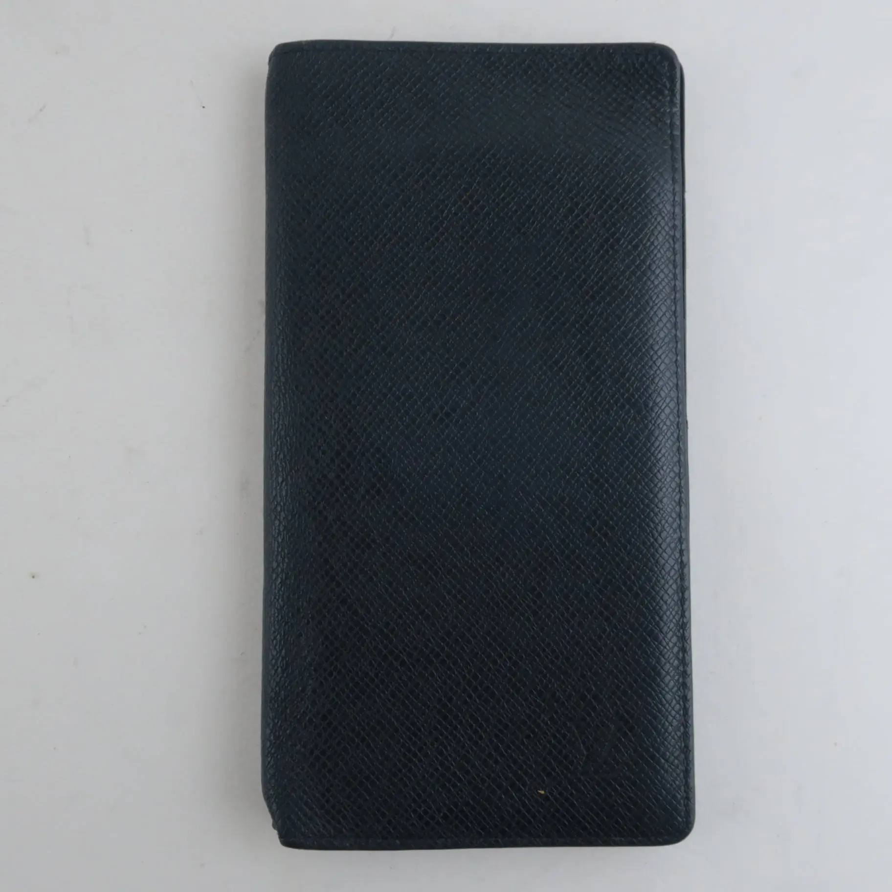 Louis Vuitton Dark Blue Taiga Leather Bifold Long Wallet - Image 5