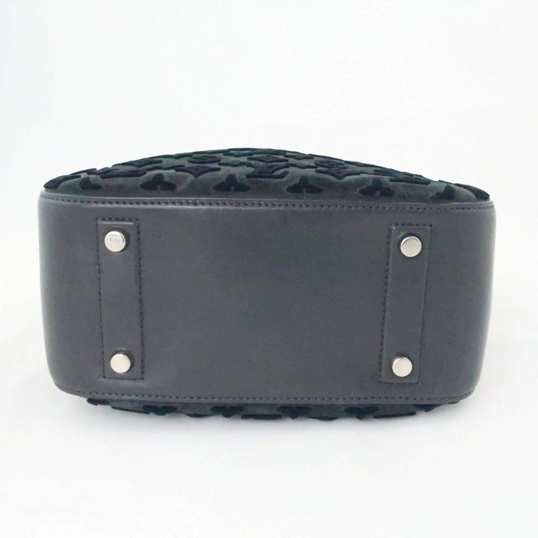 Louis Vuitton Limited Edition Gris Suede Monogram Tuffetage Deauville Cube Bag - Image 8