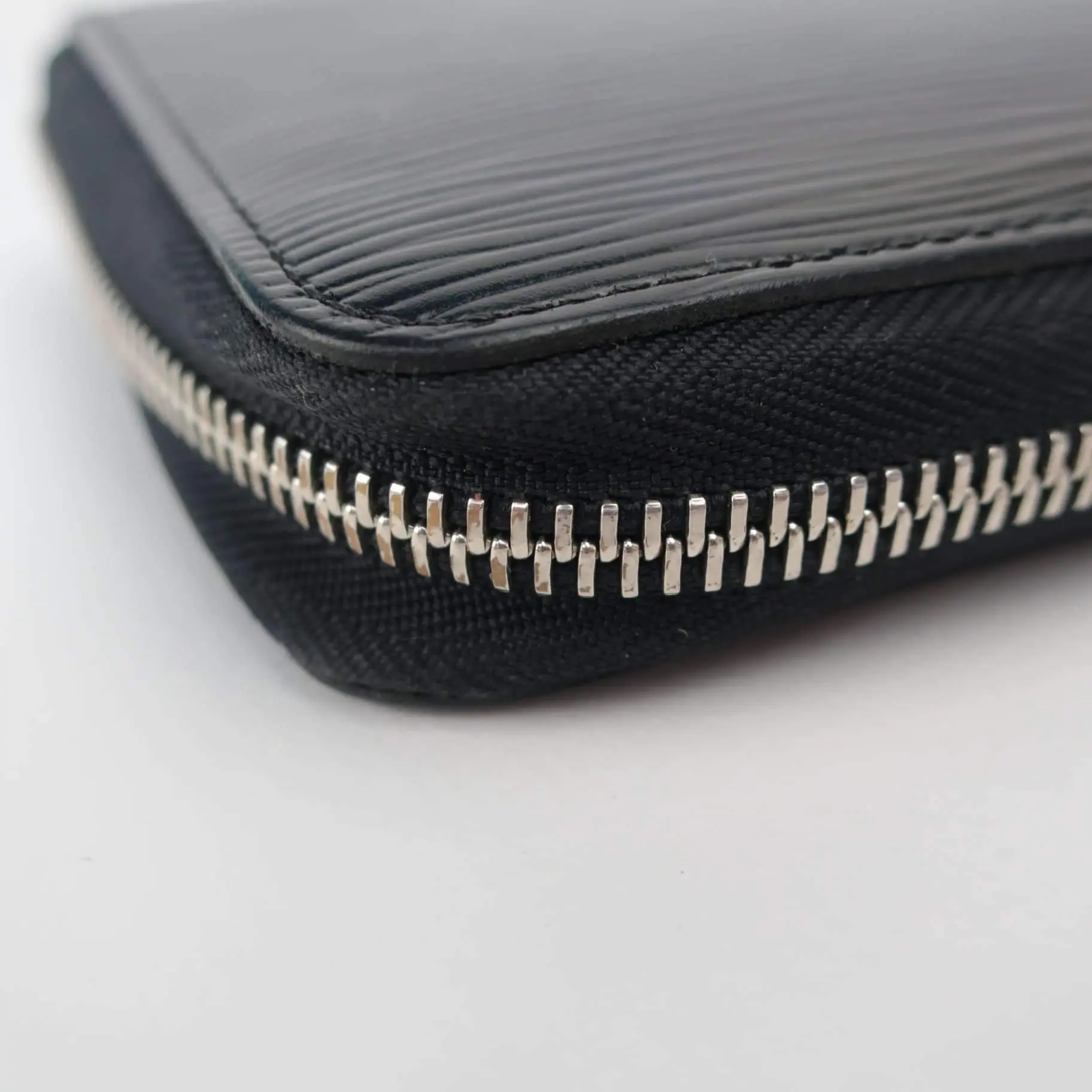 Louis Vuitton Electric Epi Noir Wallet - Image 13