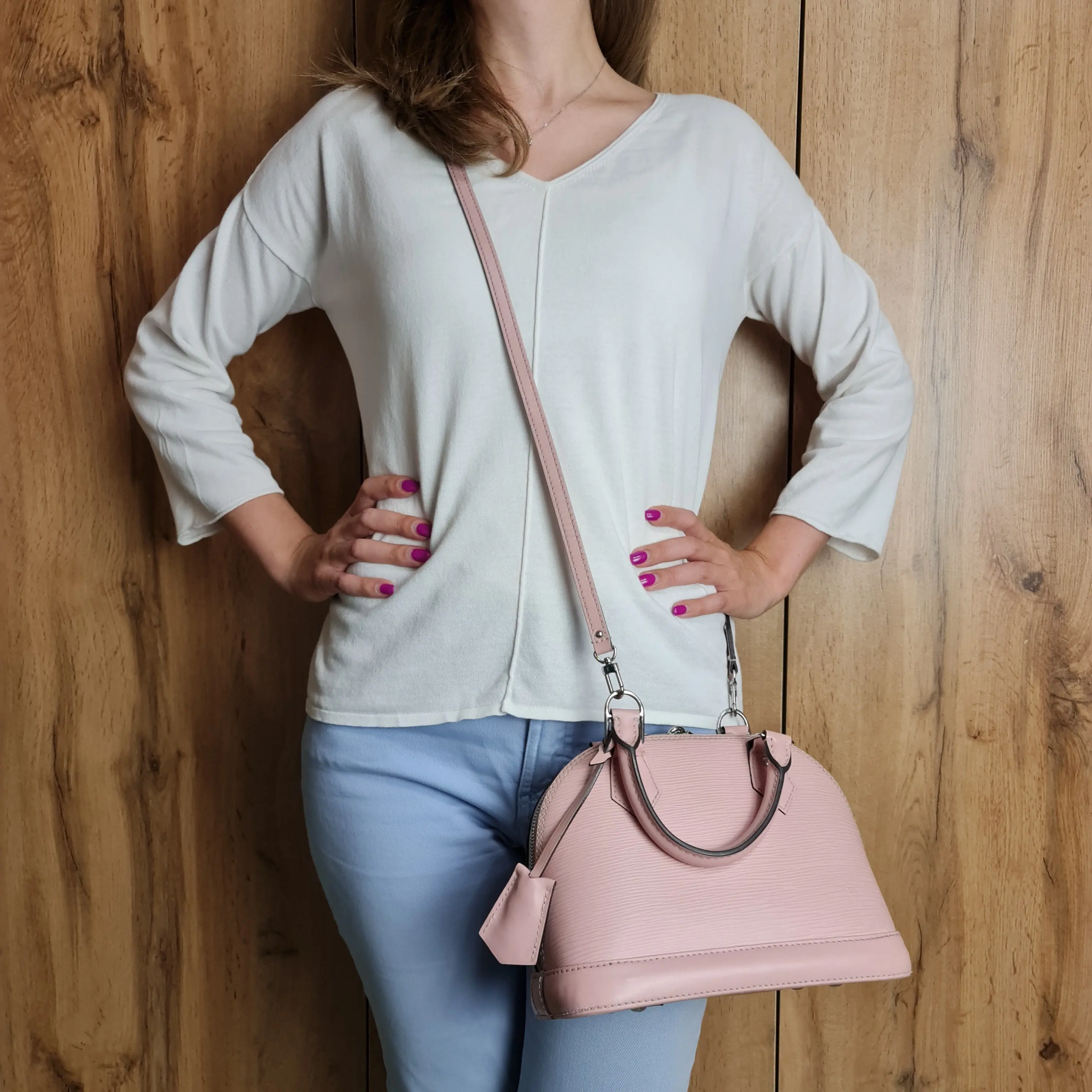 Louis Vuitton Epi Alma BB Rose Ballerine Crossbody Bag - Image 2