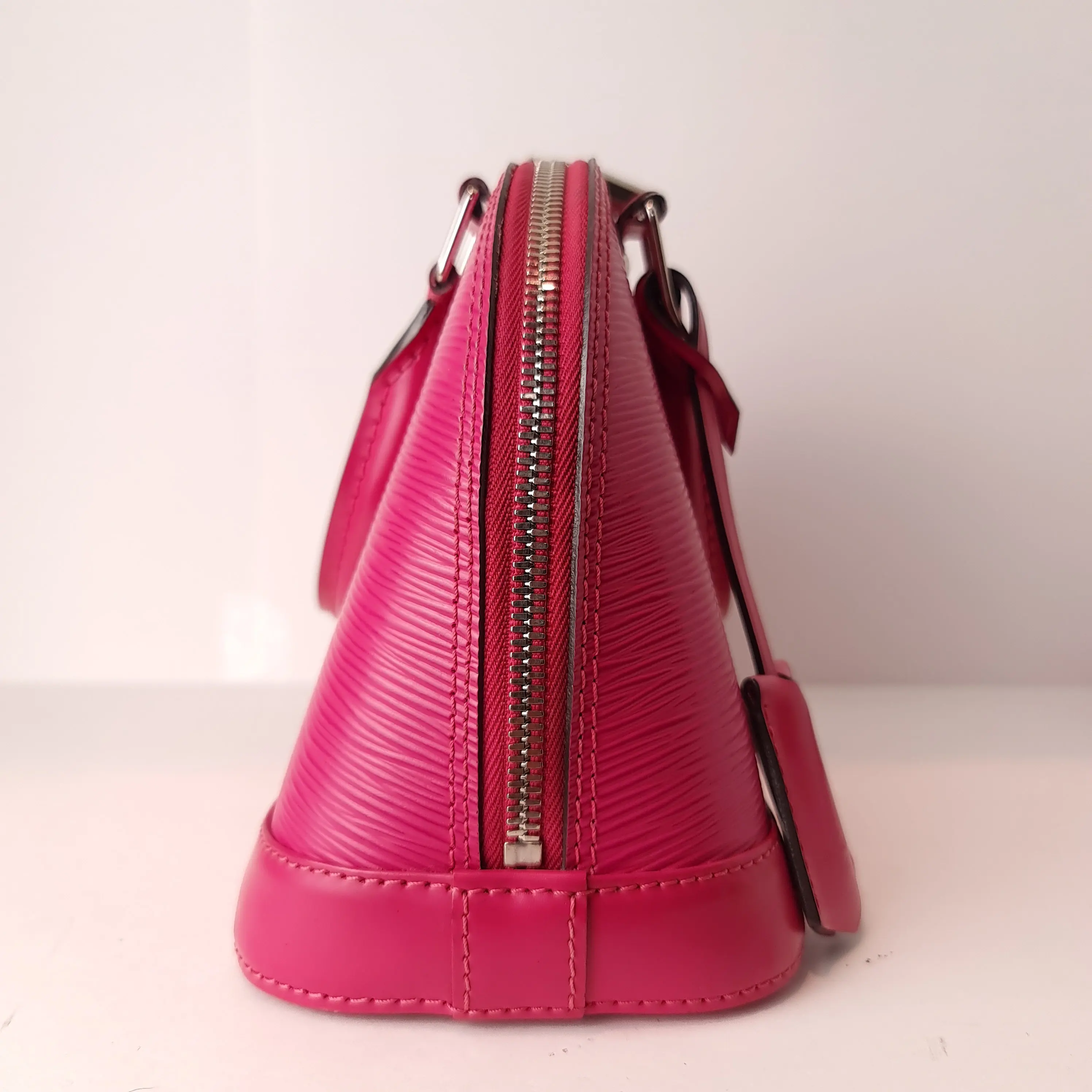 Louis Vuitton Raspberry Epi Alma BB Crossbody Bag - Image 12