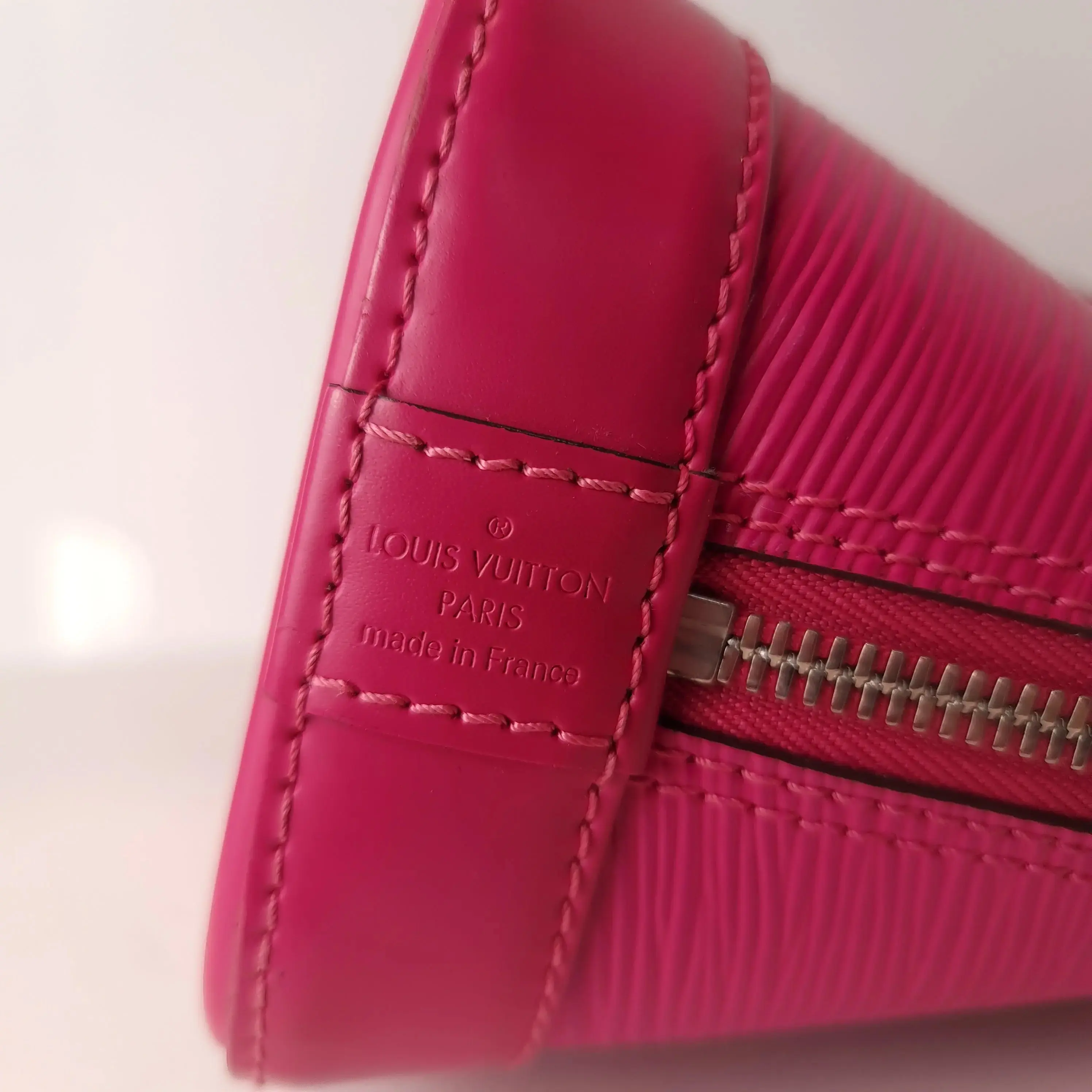Louis Vuitton Raspberry Epi Alma BB Crossbody Bag - Image 13