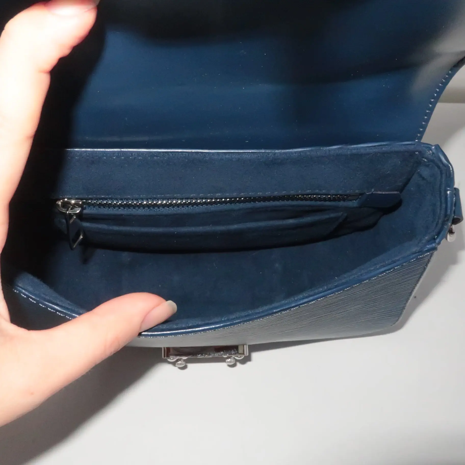 Louis Vuitton Epi Leather Blue Eden PM Shoulder Bag - Image 8