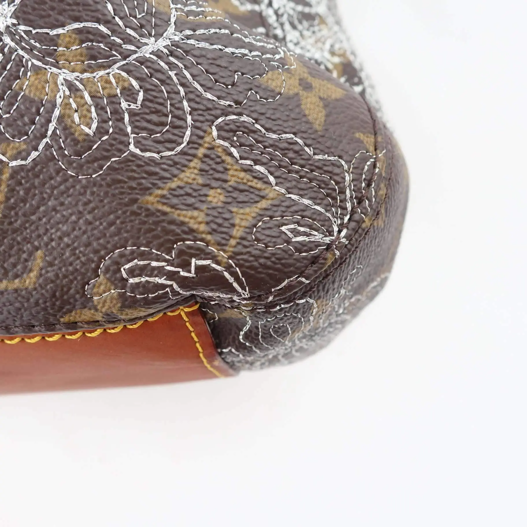 Louis Vuitton Fersen Dentellle Silver Monogram bag - Image 40