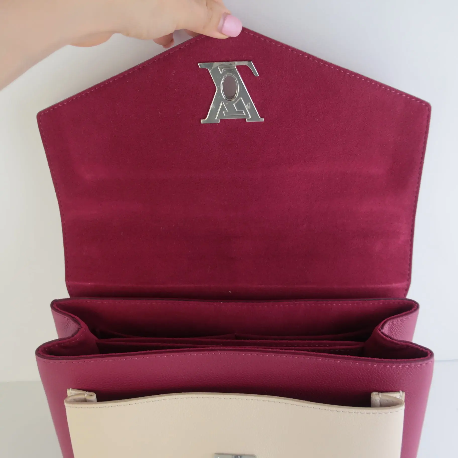 Louis Vuitton Fuchsia/Pink Pebbled Leather Mylockme Bag - Image 13