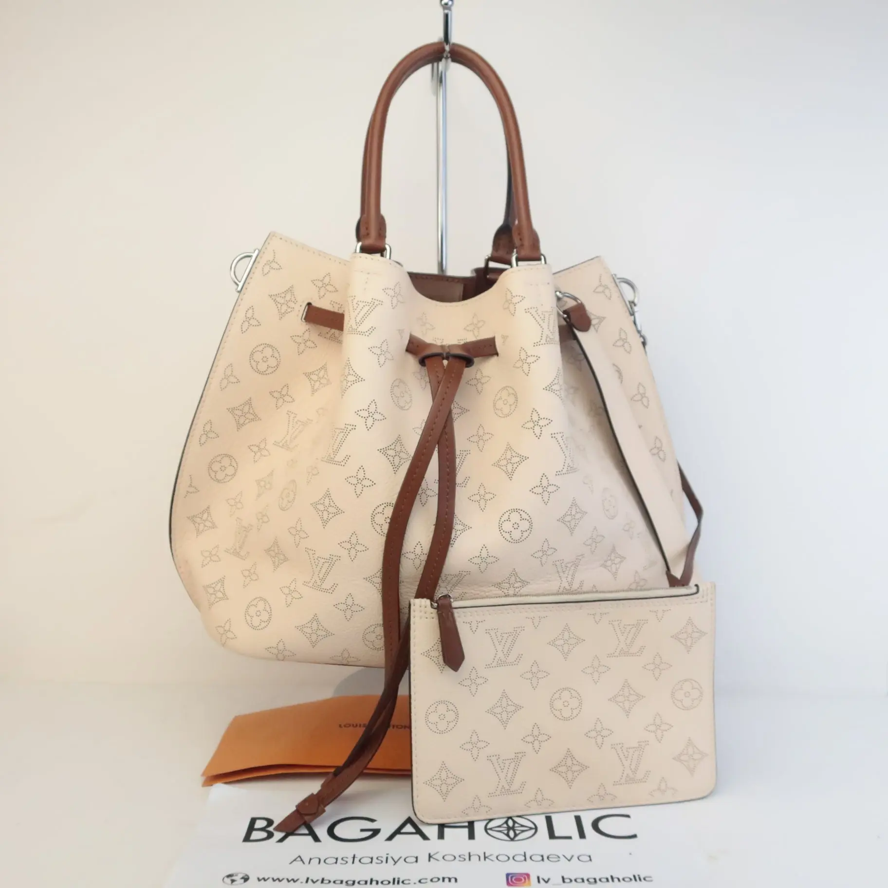 Louis Vuitton Galet Mahina Monogram Girolata Bag - Image 4