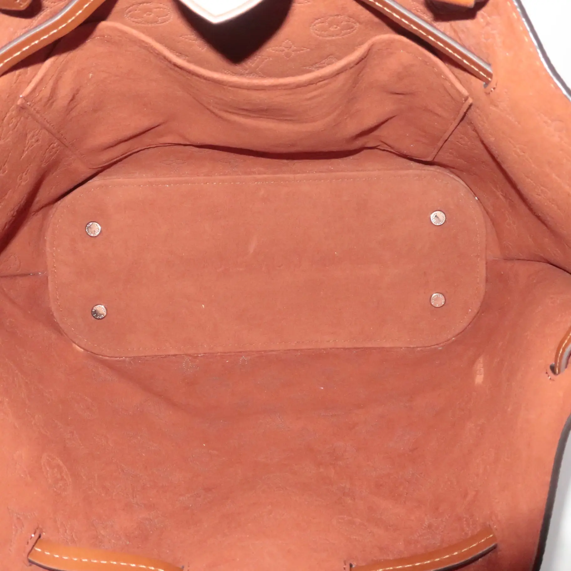 Louis Vuitton Galet Mahina Monogram Girolata Bag - Image 7