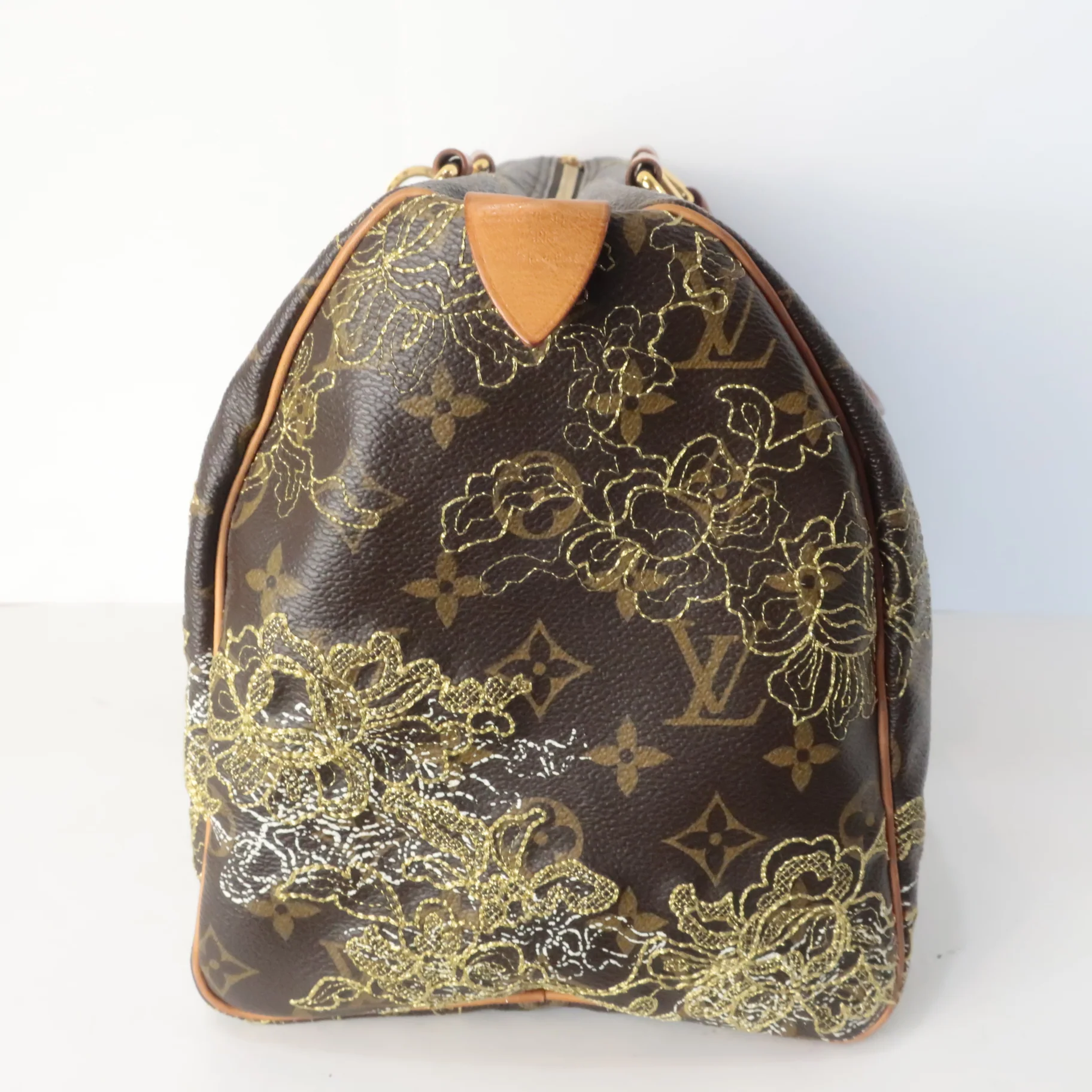 Louis Vuitton Gold Speedy Dentelle Bag + charm! - Image 5