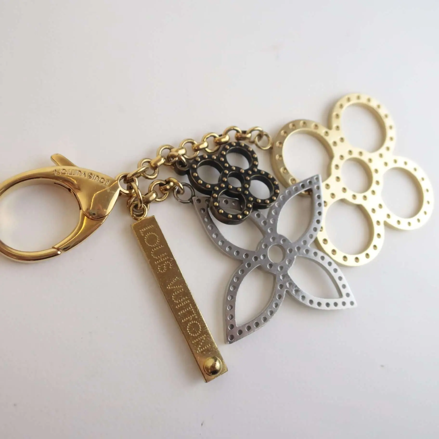 Louis Vuitton Metal Tapage Bag Charm and Key Holder - Image 3