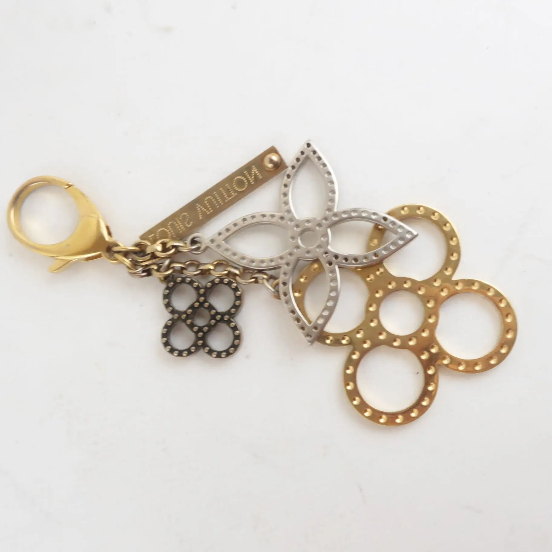 Louis Vuitton Metal Tapage Bag Charm/Key Holder - Image 6