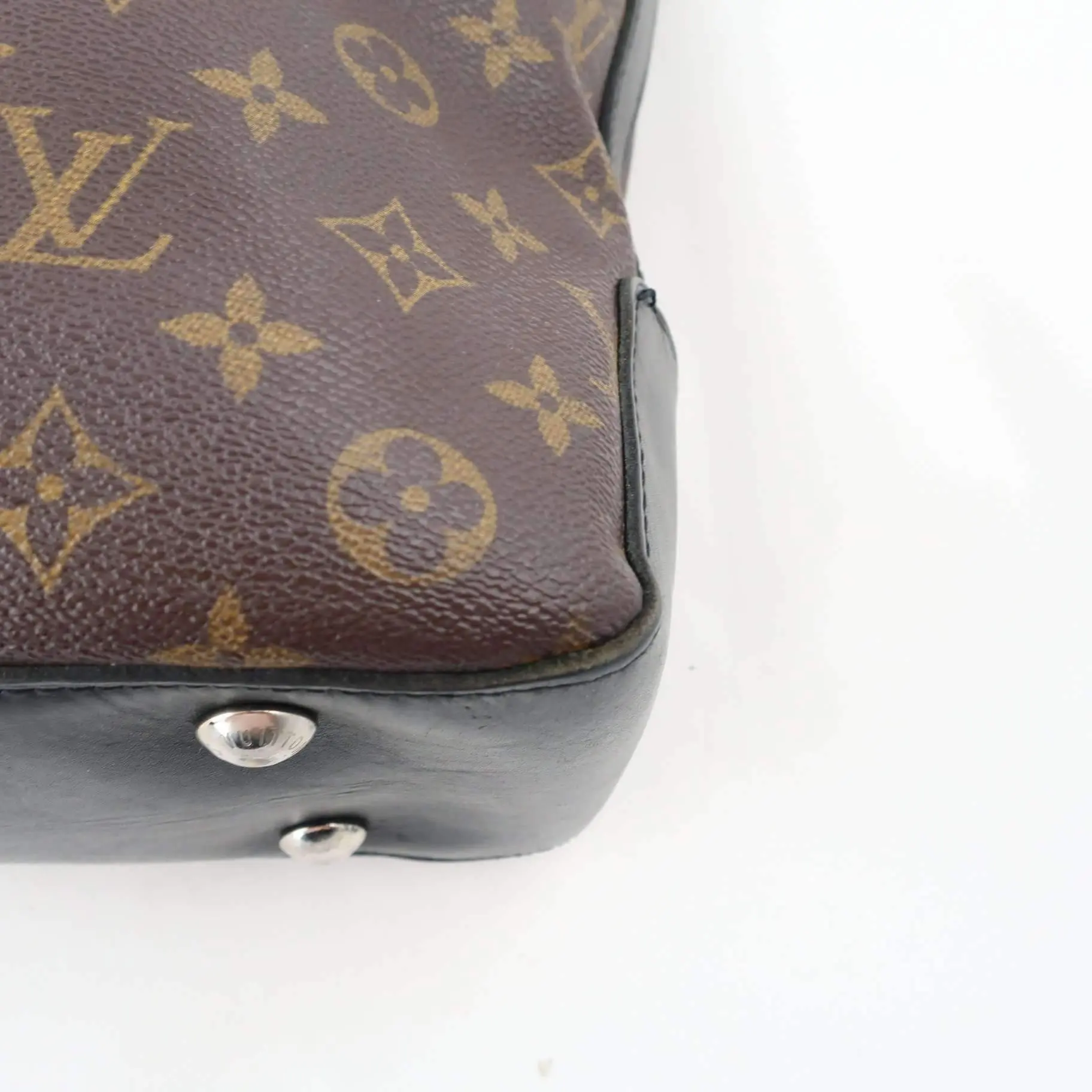 Louis Vuitton Kitan Monogram Macassar Canvas Crossbody Bag - Image 30