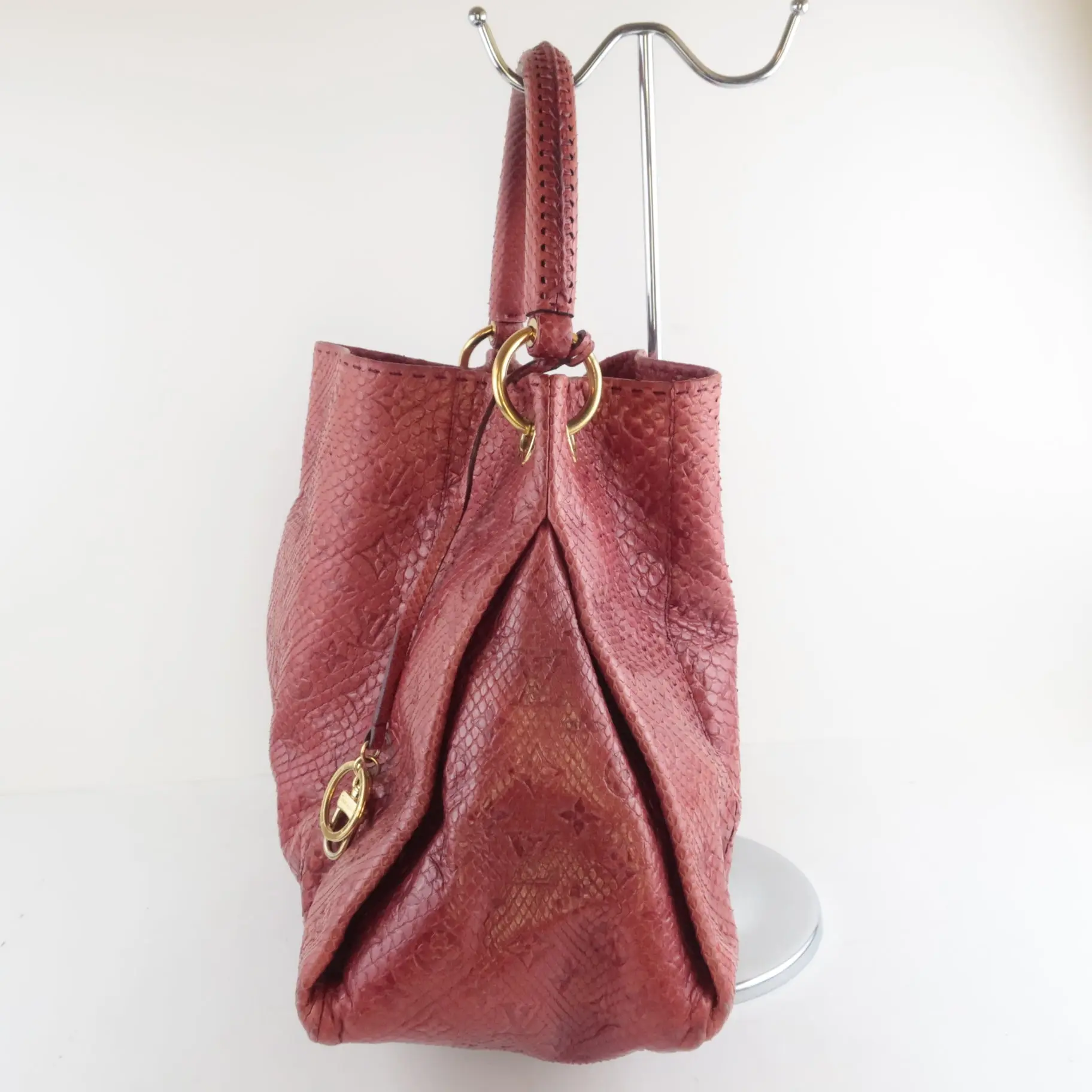 Louis Vuitton Limited Edition Artsy MM Python Bag - Image 7