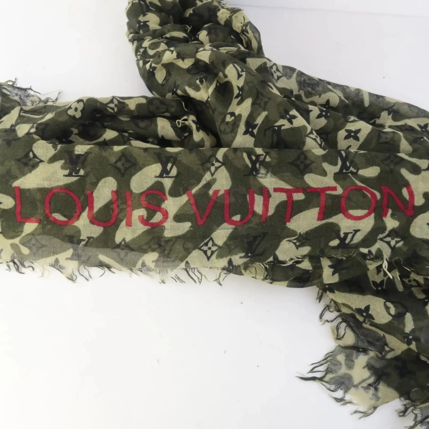 Louis Vuitton Monogramouflage/Camouflage Takashi Murakami Stole/Shawl (728) - Image 4