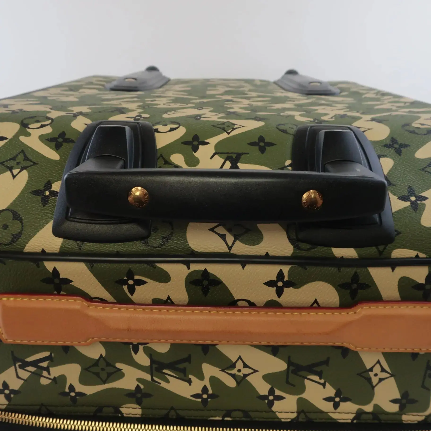 Louis Vuitton Limited Edition Monogramouflage Pegase 55 Suitcase (732) - Image 15