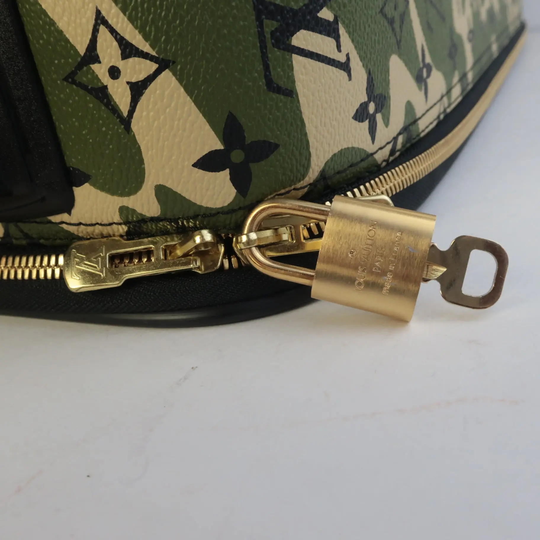 Louis Vuitton Limited Edition Monogramouflage Pegase 55 Suitcase (732) - Image 16