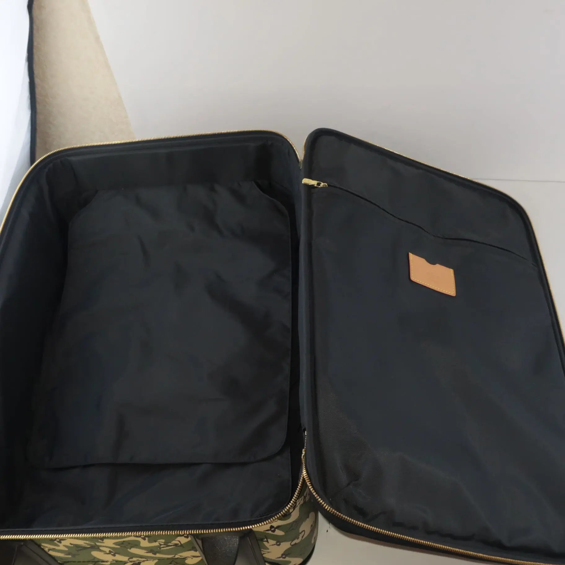 Louis Vuitton Limited Edition Monogramouflage Pegase 55 Suitcase (732) - Image 6