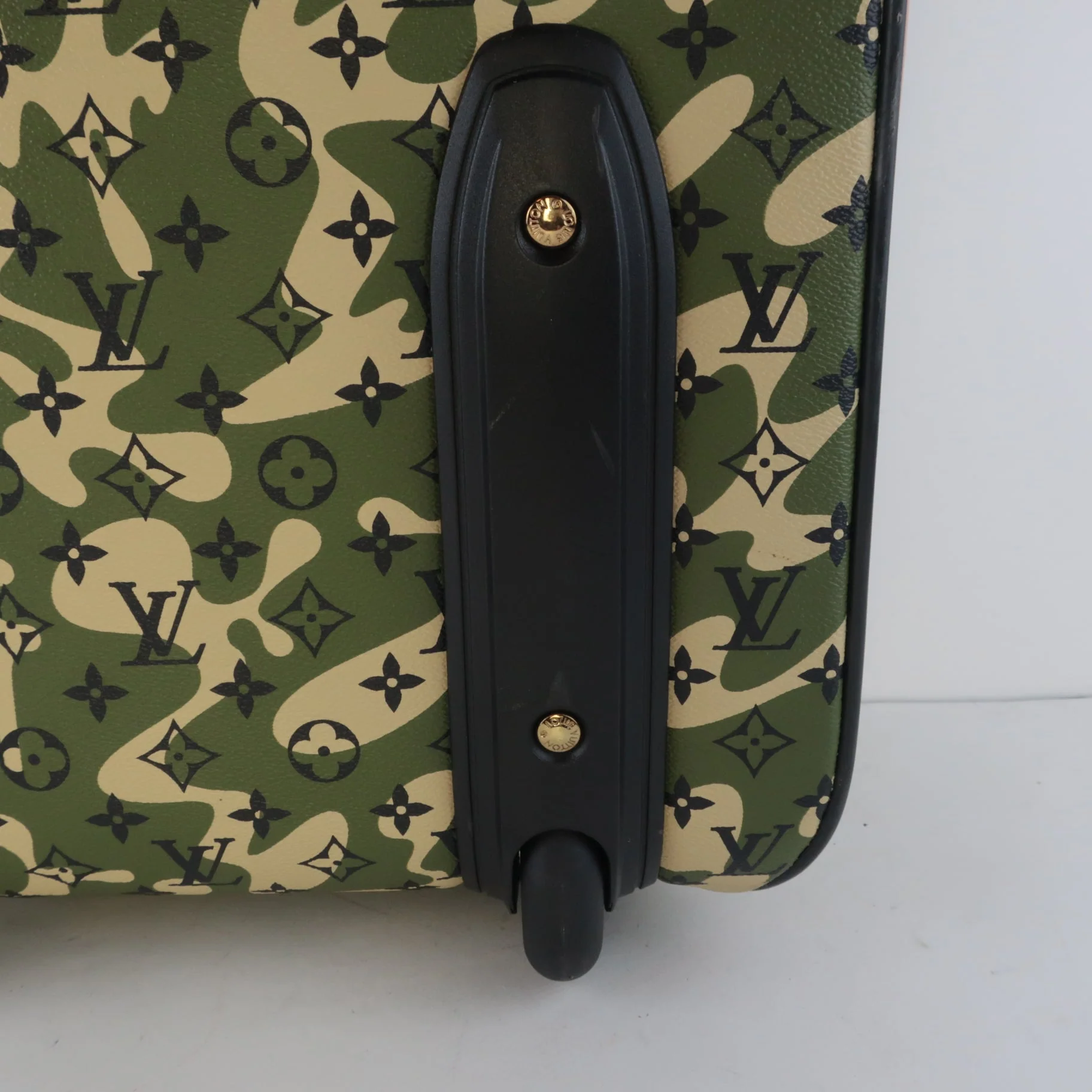 Louis Vuitton Limited Edition Monogramouflage Pegase 55 Suitcase (732) - Image 9