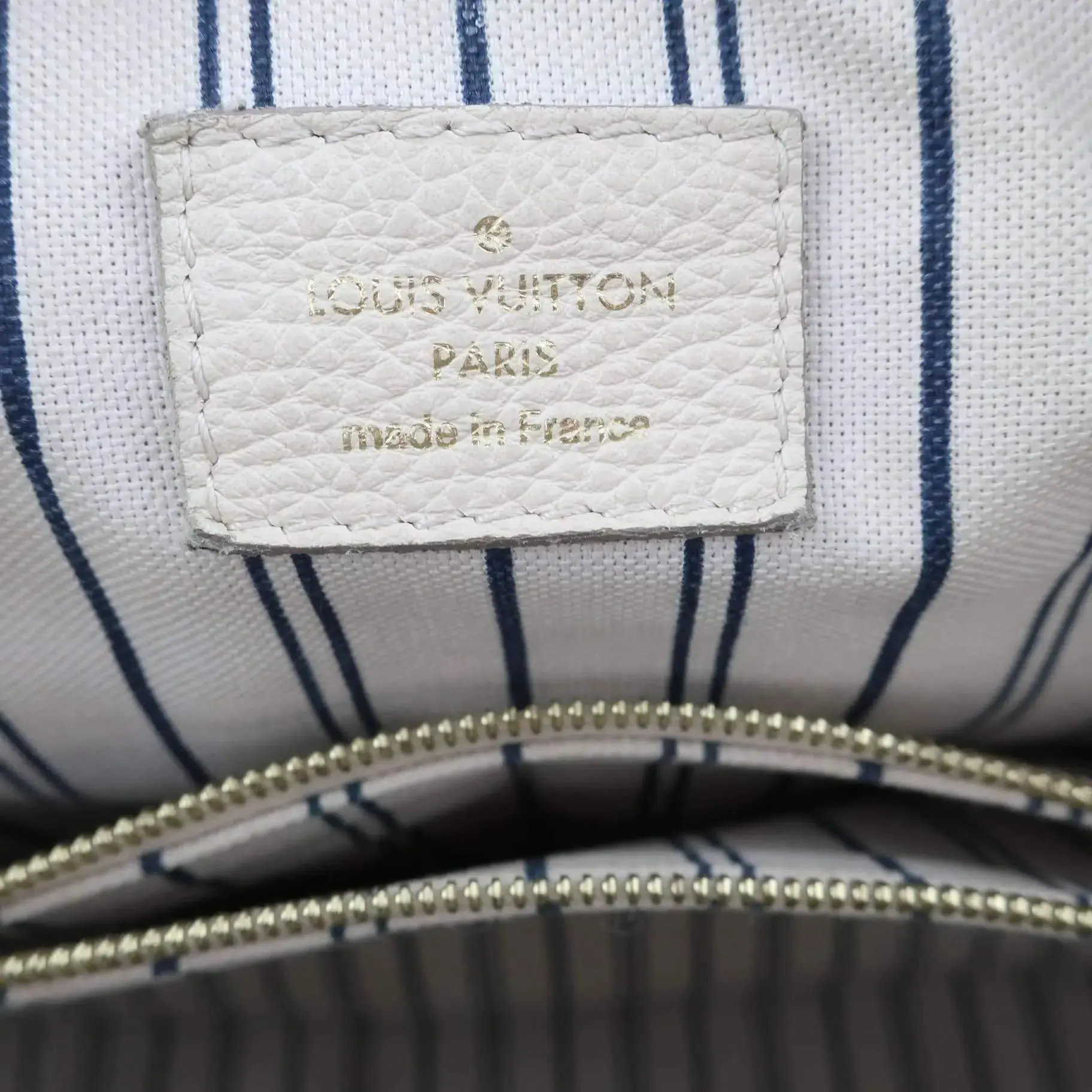 Louis Vuitton Lumineuse PM Empreinte Neige Bag - Image 27