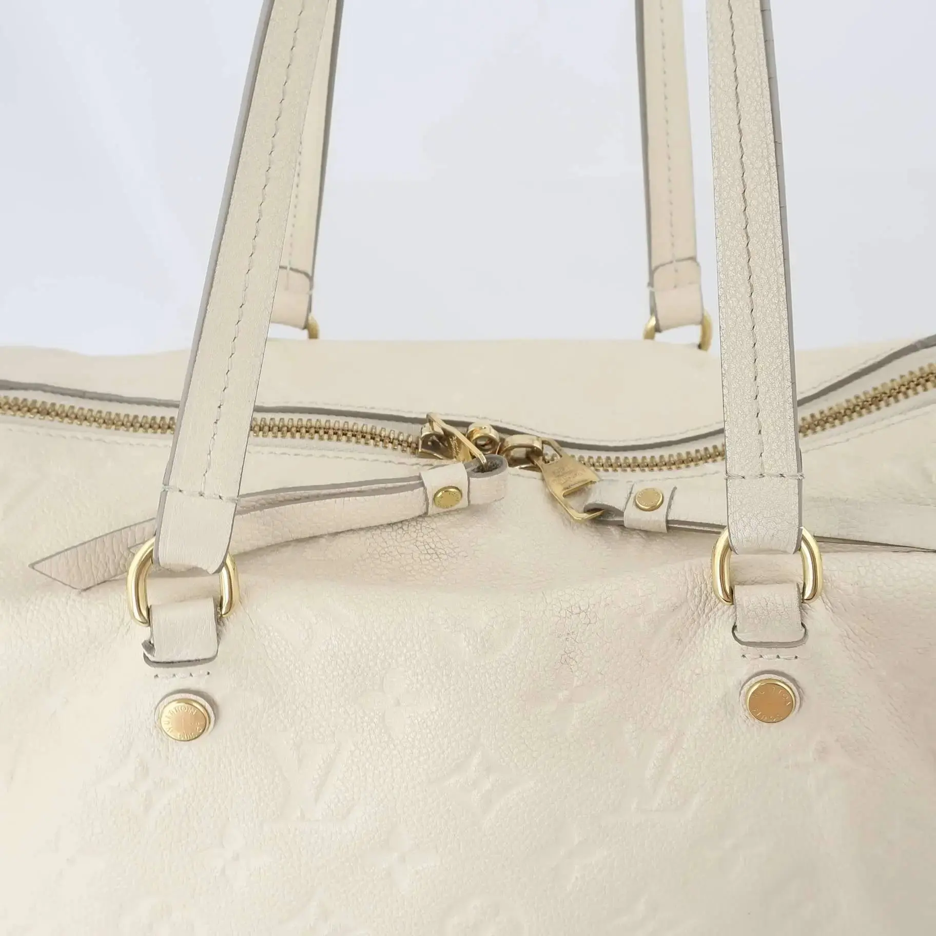 Louis Vuitton Lumineuse PM Empreinte Neige Bag - Image 30