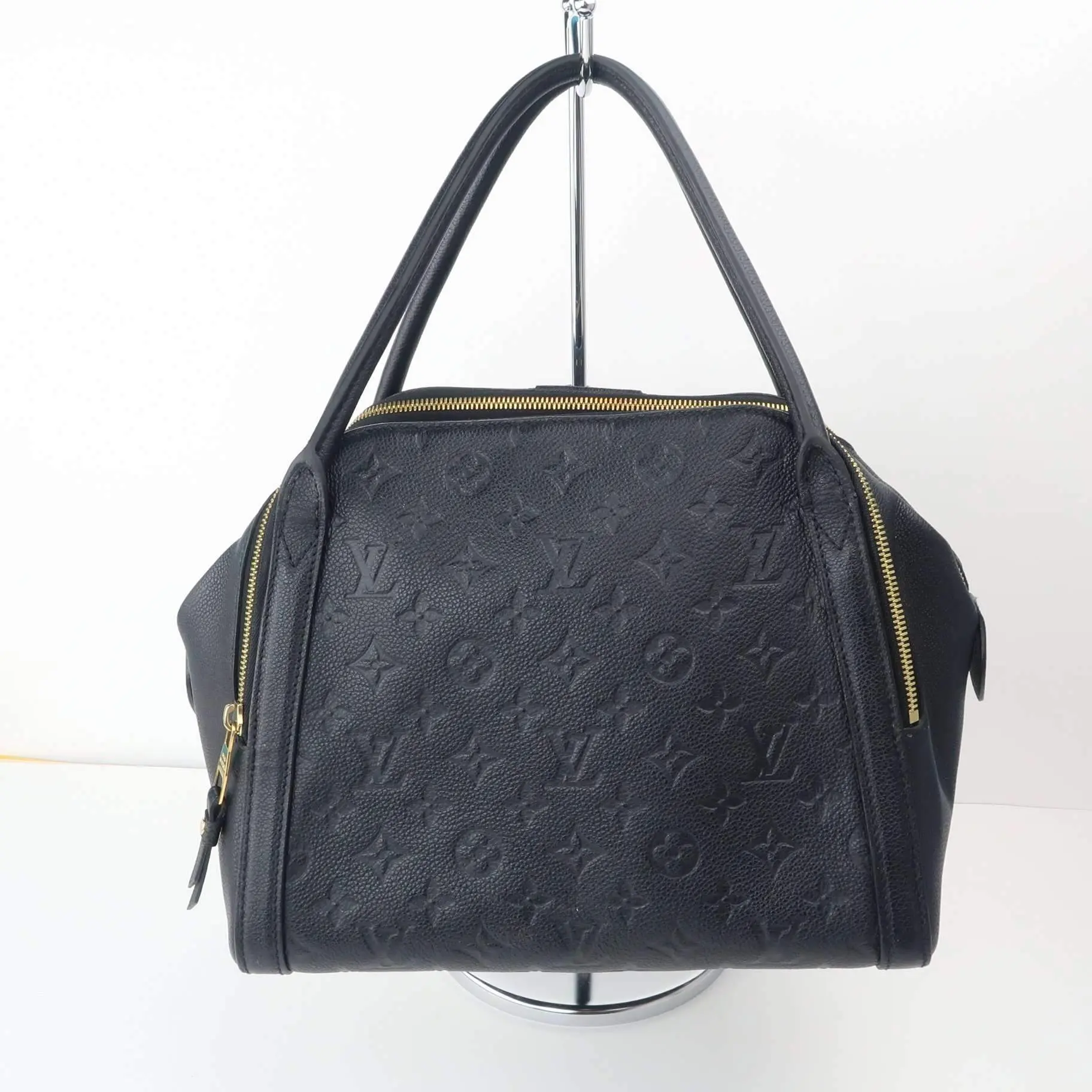 Louis Vuitton Marais MM Empreinte Noir Black Bag - Image 3