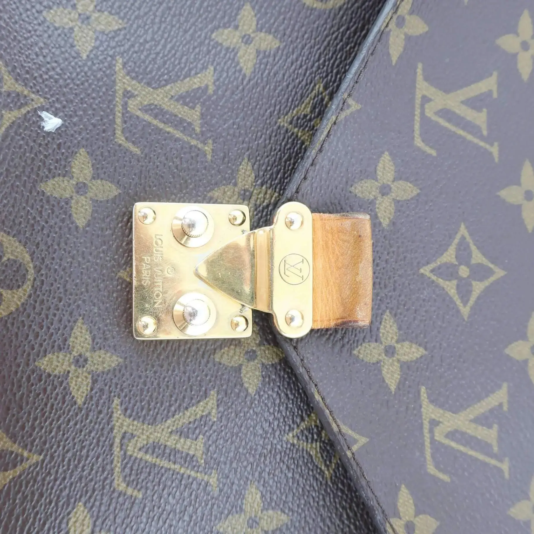 Louis Vuitton Metis Hobo Monogram Bag - Image 15