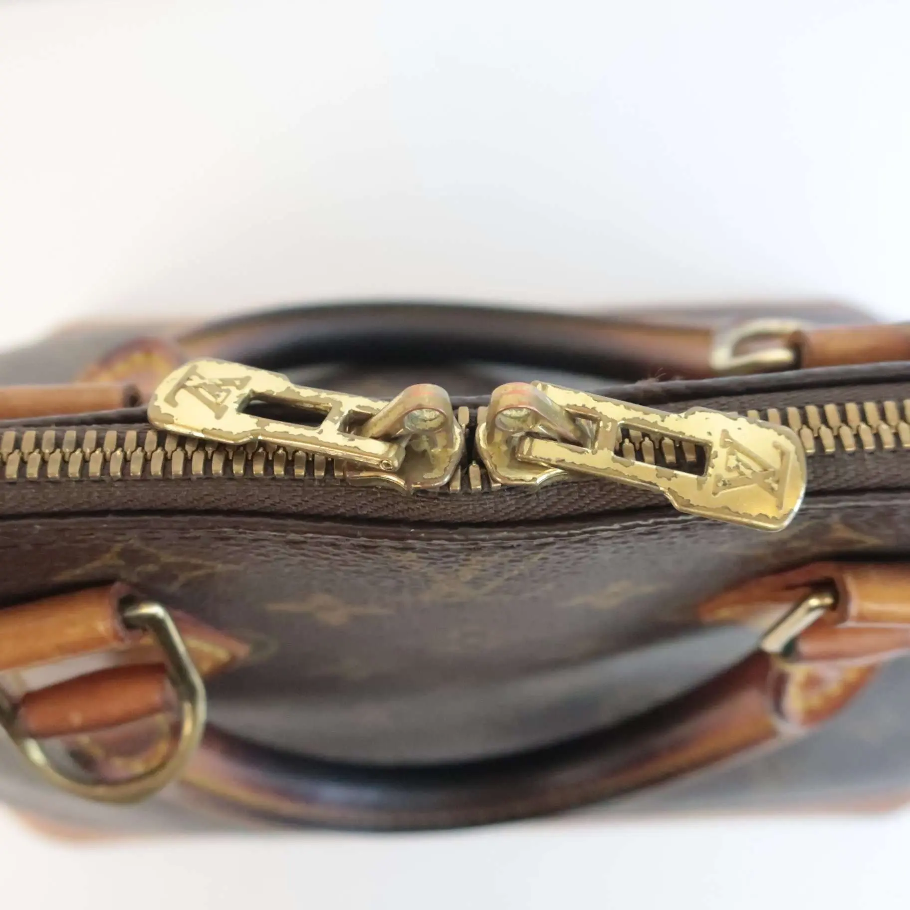Louis Vuitton Monogram Canvas Alma PM Bag - Image 9