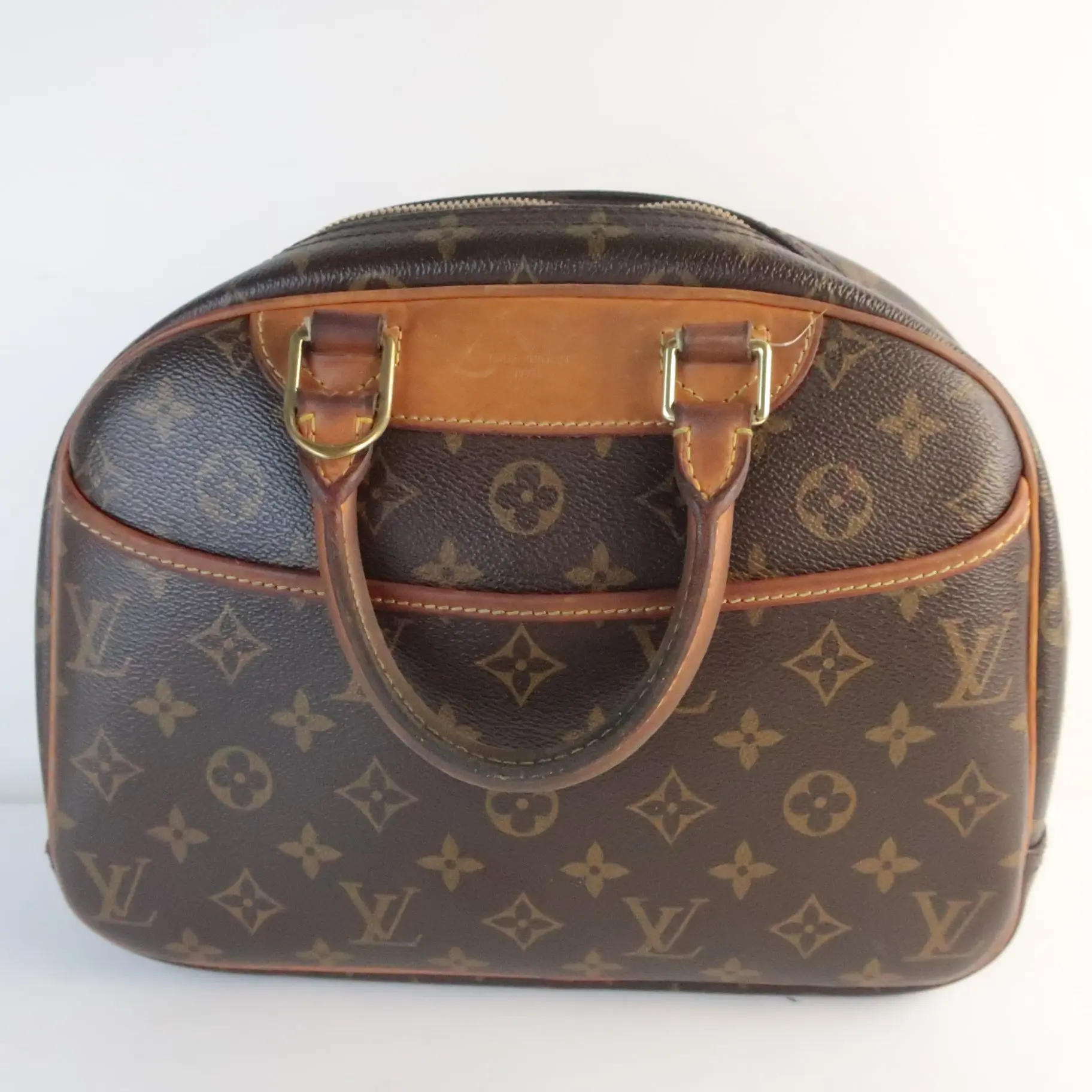 Louis Vuitton Monogram Canvas Deauville Bag - Image 2