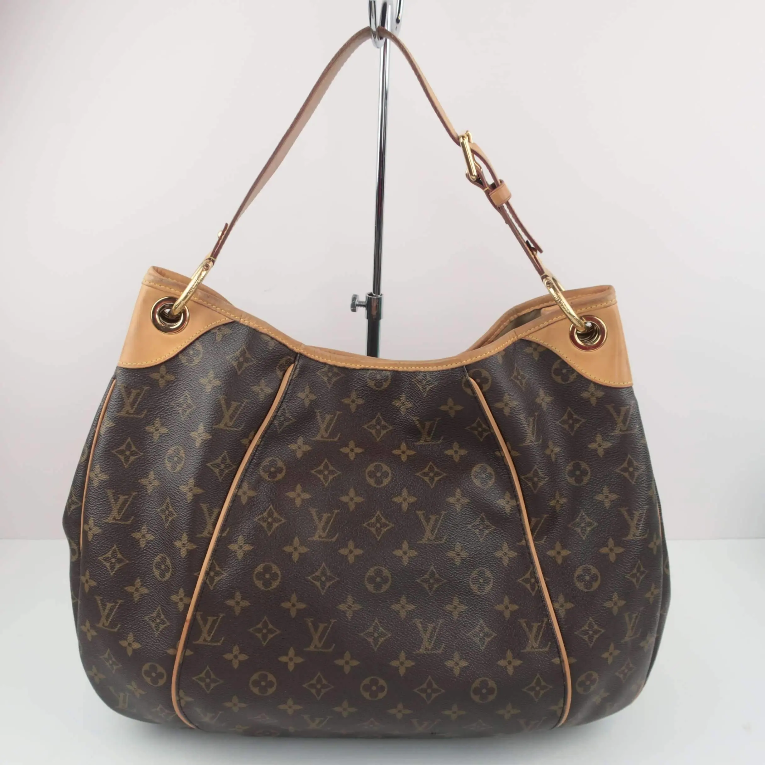 Louis Vuitton Monogram Canvas Galliera GM Bag - Image 3