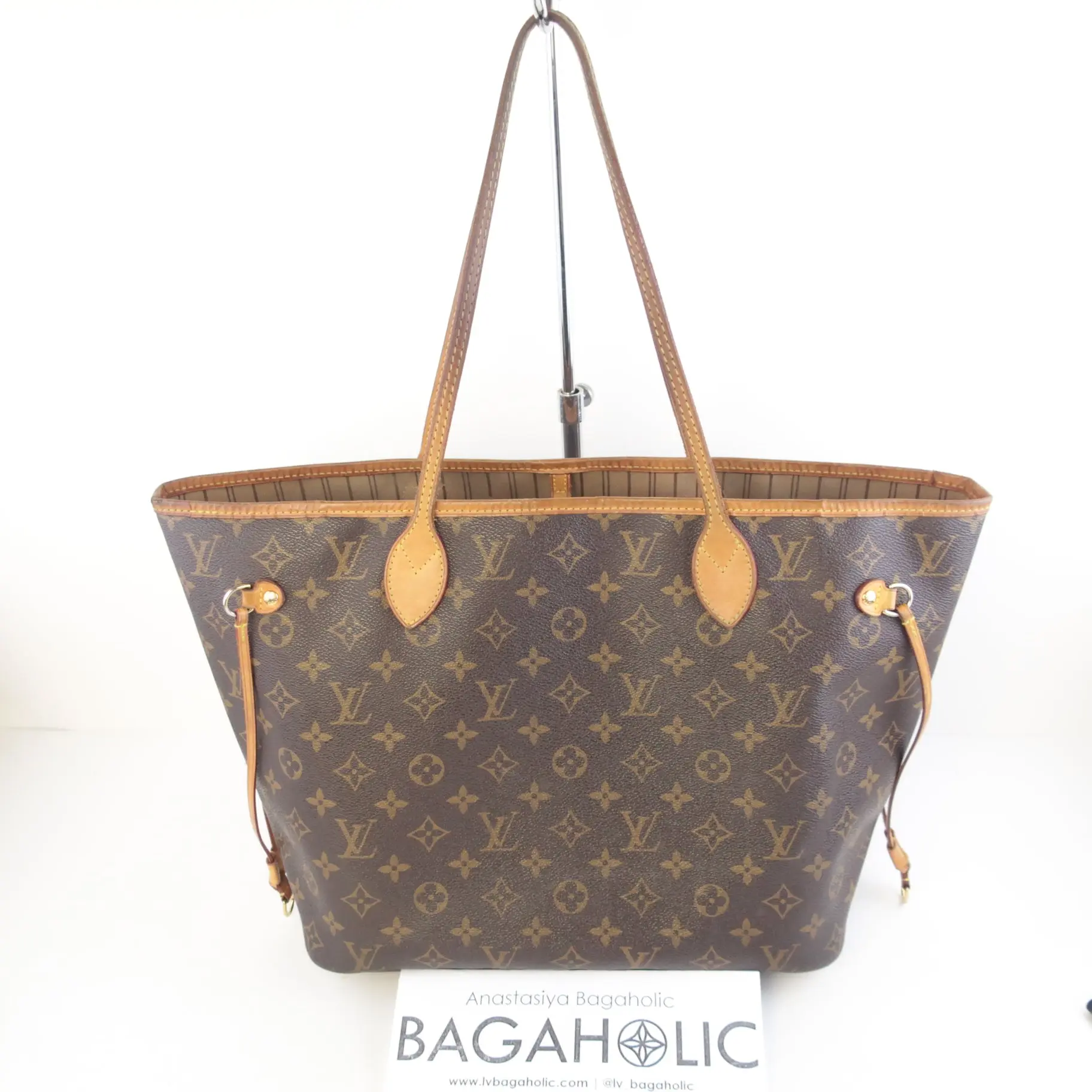 Louis Vuitton Monogram Canvas Neverfull MM Bag - Image 3