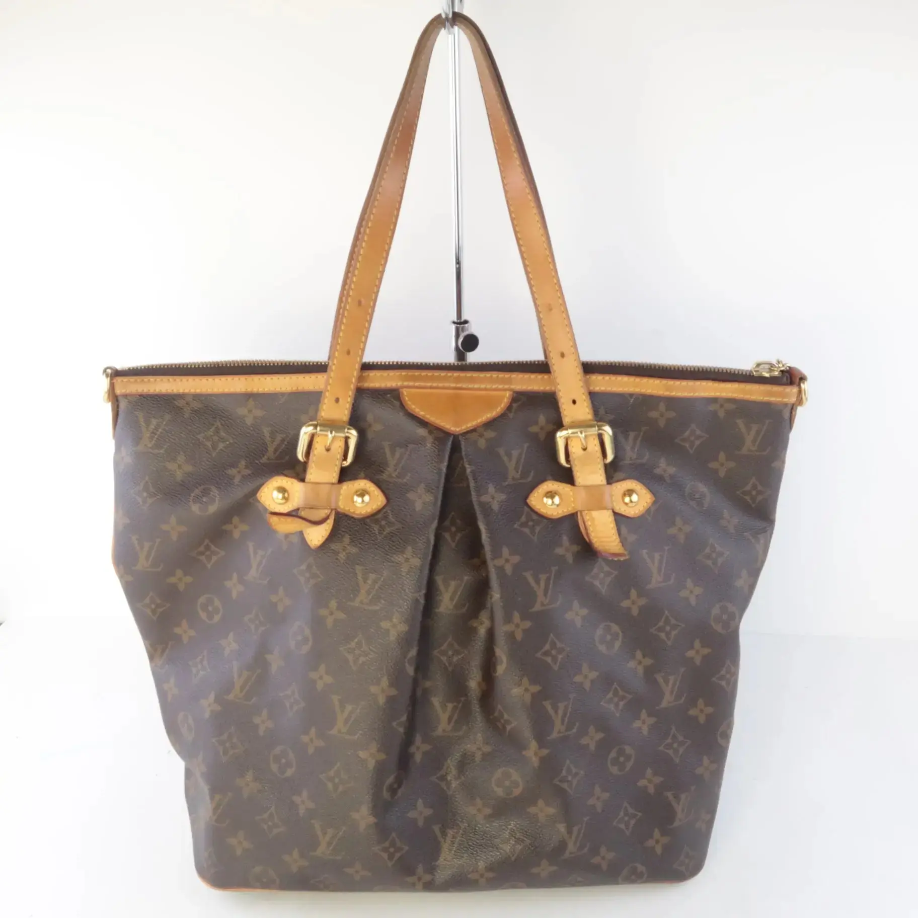 Louis Vuitton Monogram Palermo GM Shoulder Bag - Image 5
