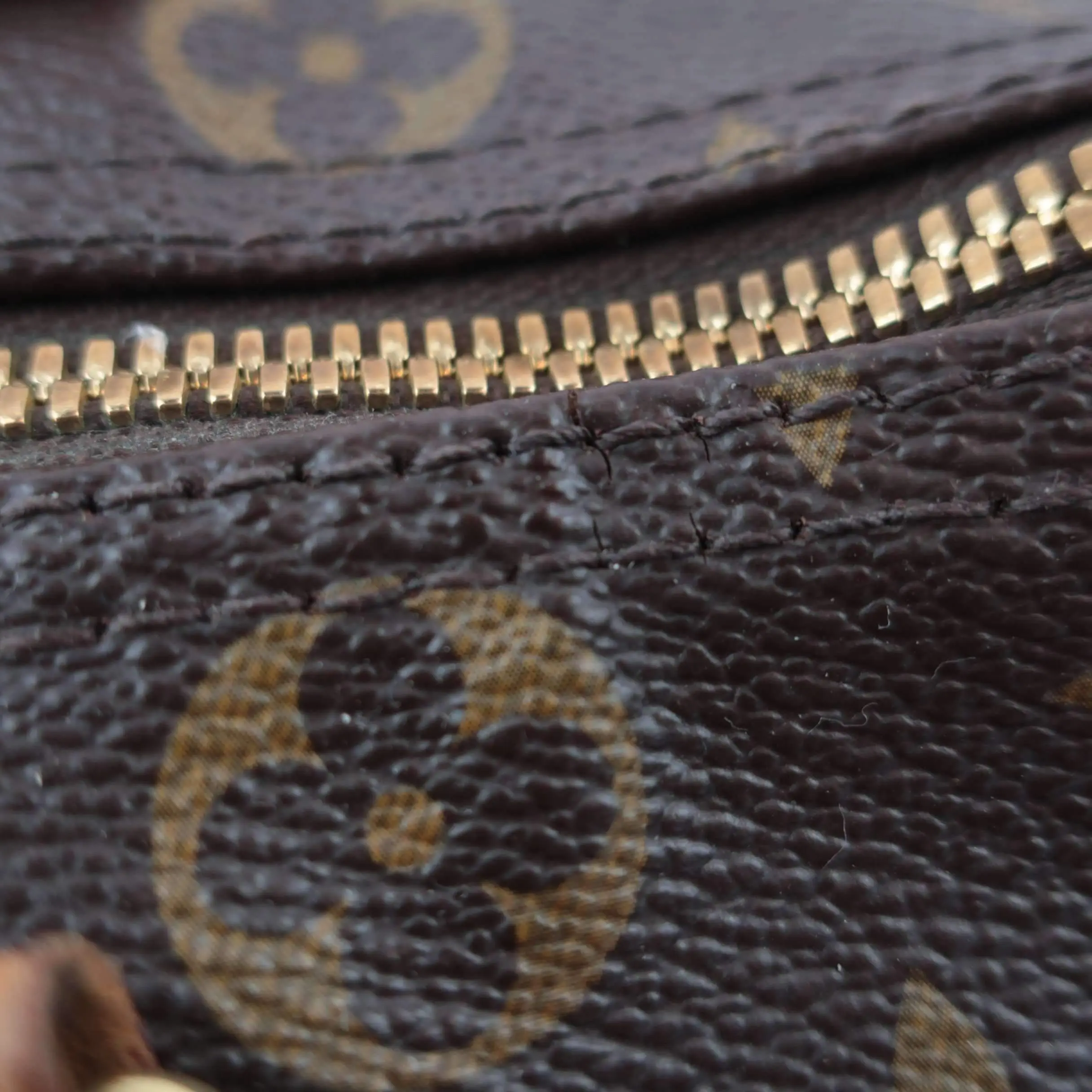 Louis Vuitton Monogram Canvas Speedy 30 Bandouliere Bag (with initials) - Image 34