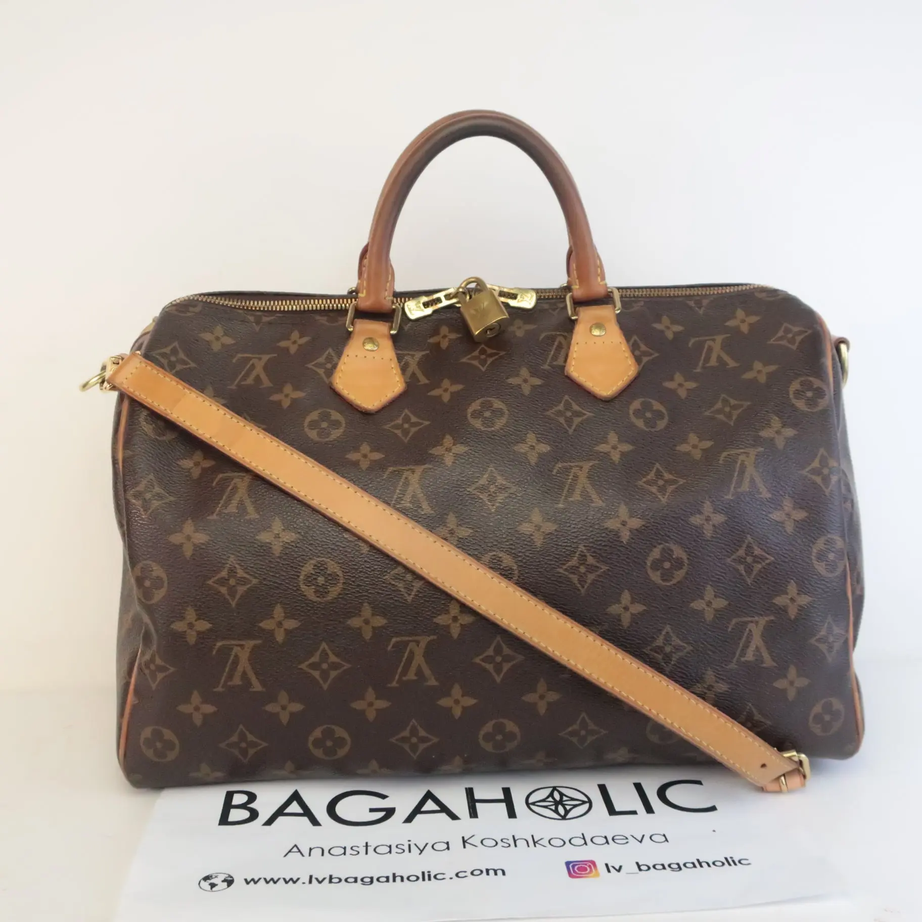 Louis Vuitton Monogram Canvas Speedy 35 Bandouliere Crossbody Bag - Image 3