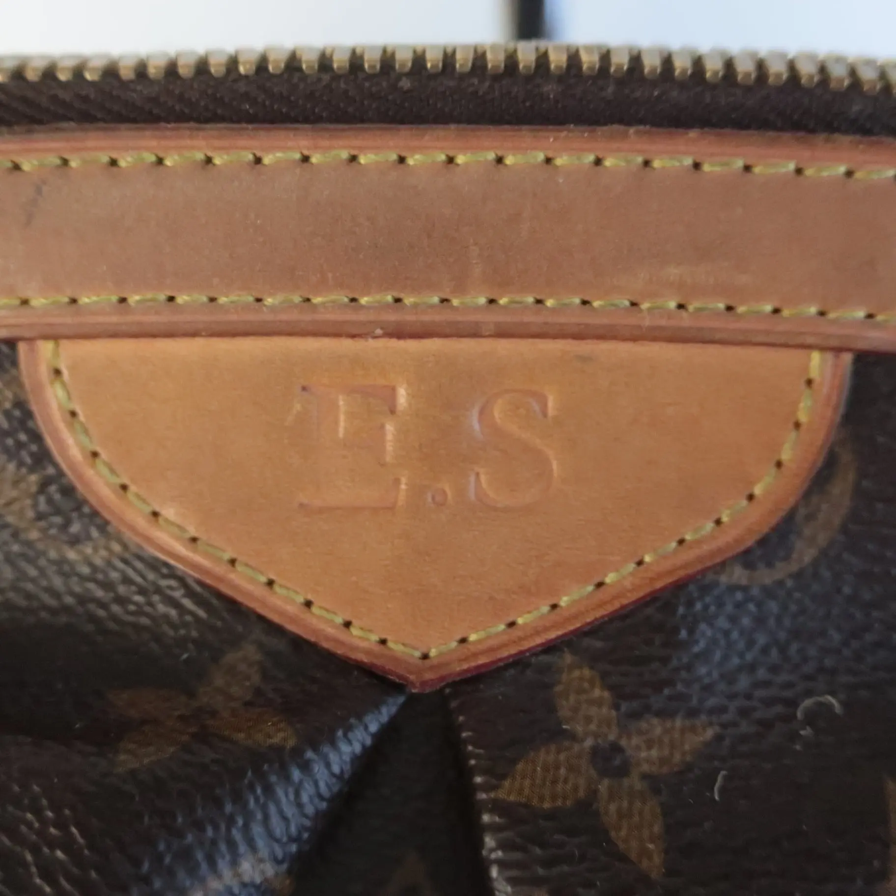 Louis Vuitton Monogram Canvas Tivoli GM Bag - Image 9