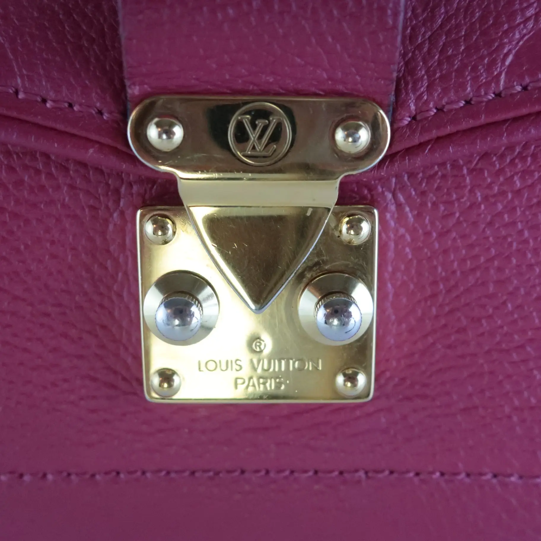 Louis Vuitton Monogram Empreinte Leather Saint Germain MM Crossbody Bag - Image 16
