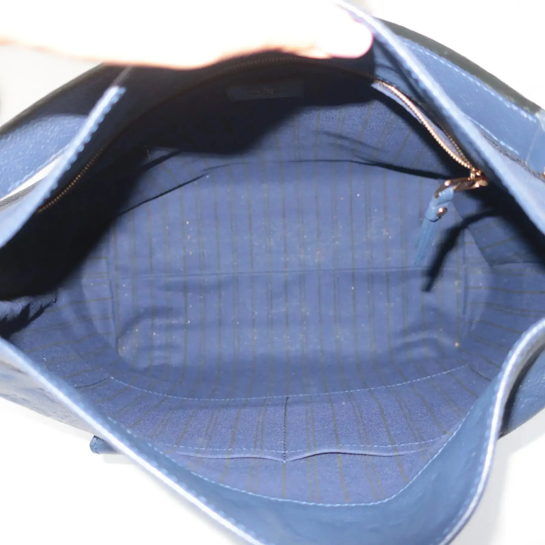 Louis Vuitton Blue Monogram Empreinte Metis Hobo Bag - Image 7