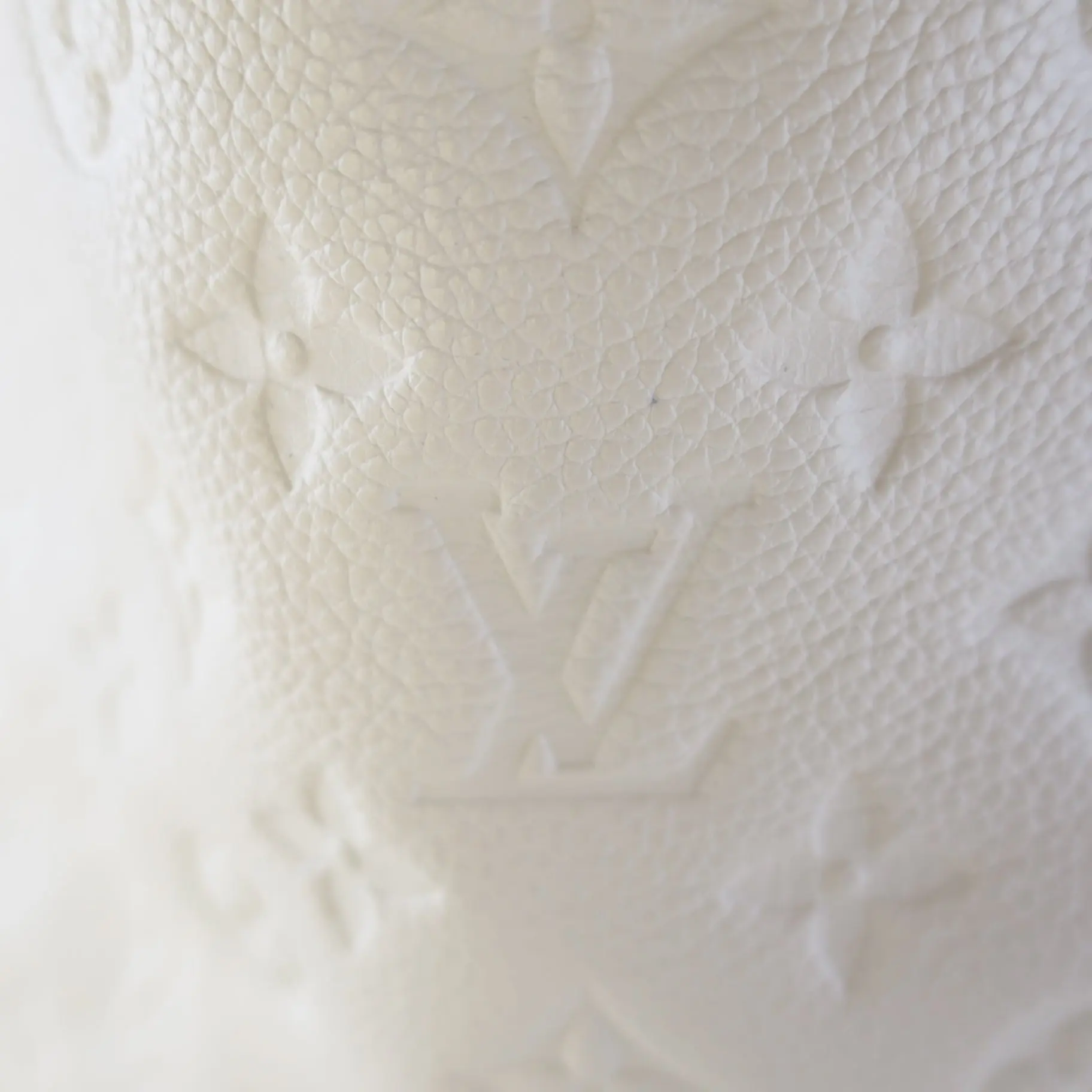 Louis Vuitton Monogram Empreinte Neige Artsy MM Bag - Image 16