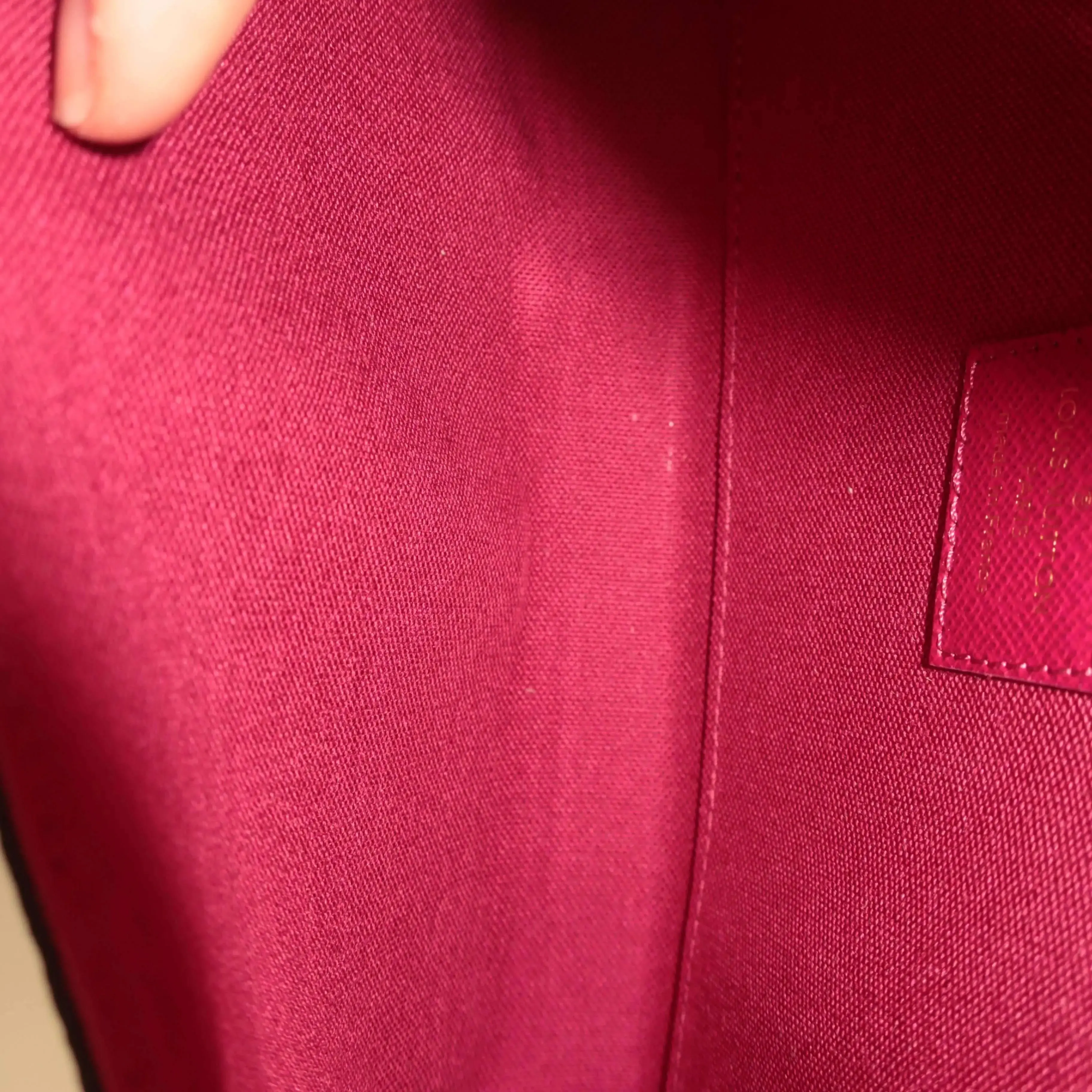 Louis Vuitton Monogram Felicie bag with Fuchsia Inserts - Image 153