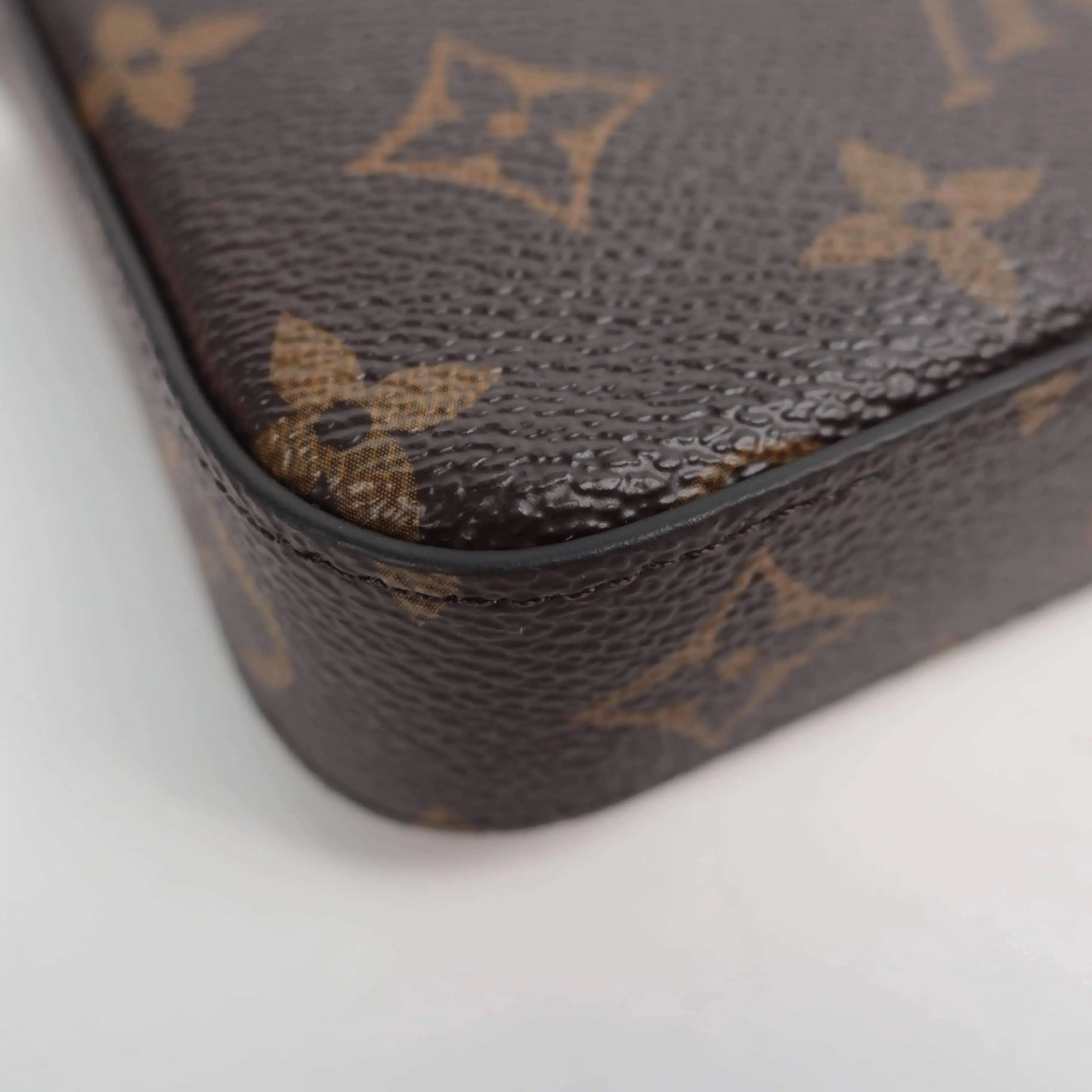Louis Vuitton Monogram Felicie bag with Fuchsia Inserts - Image 21