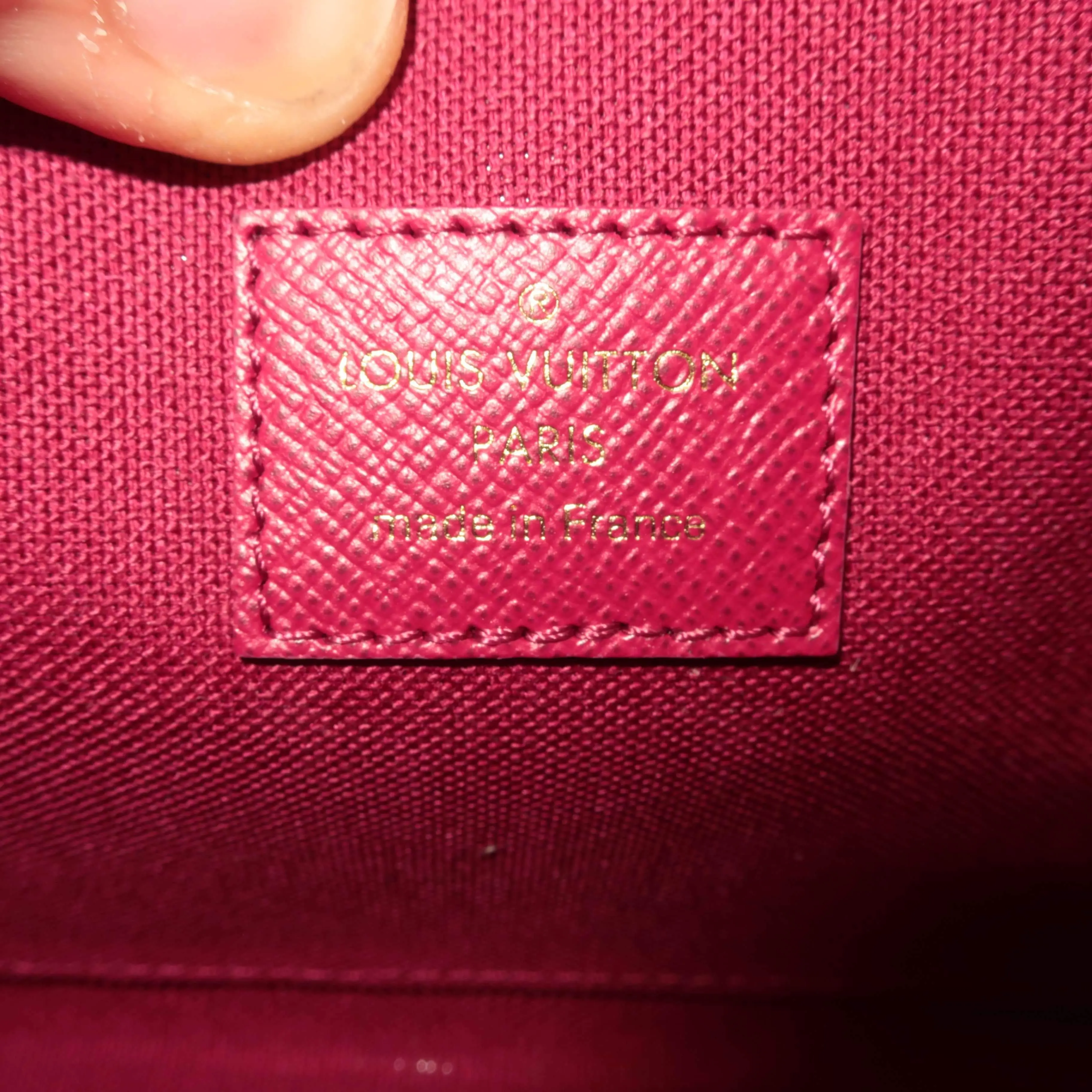 Louis Vuitton Monogram Felicie bag with Fuchsia Inserts - Image 39