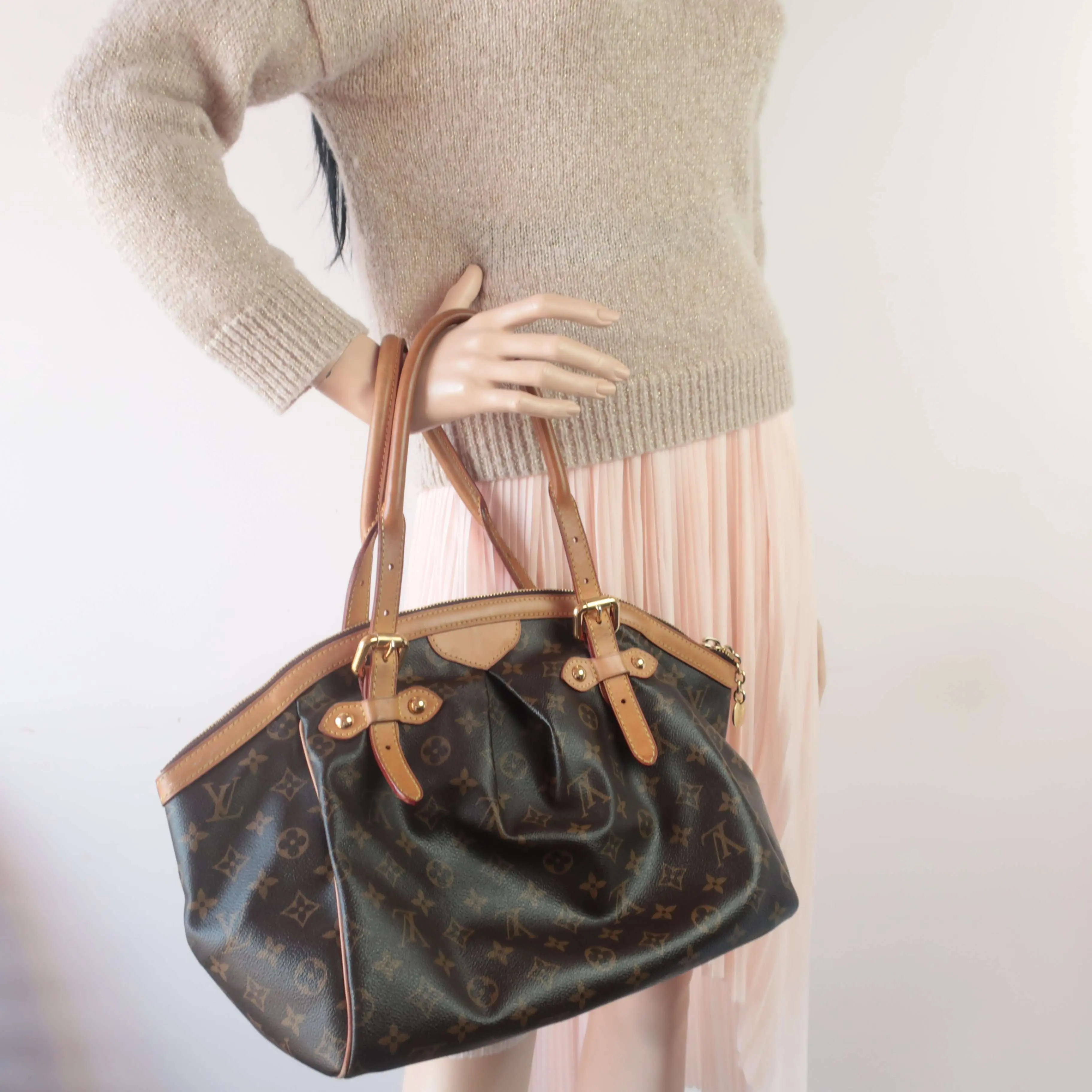 Louis Vuitton Monogram Tivoli GM Bag - Image 3