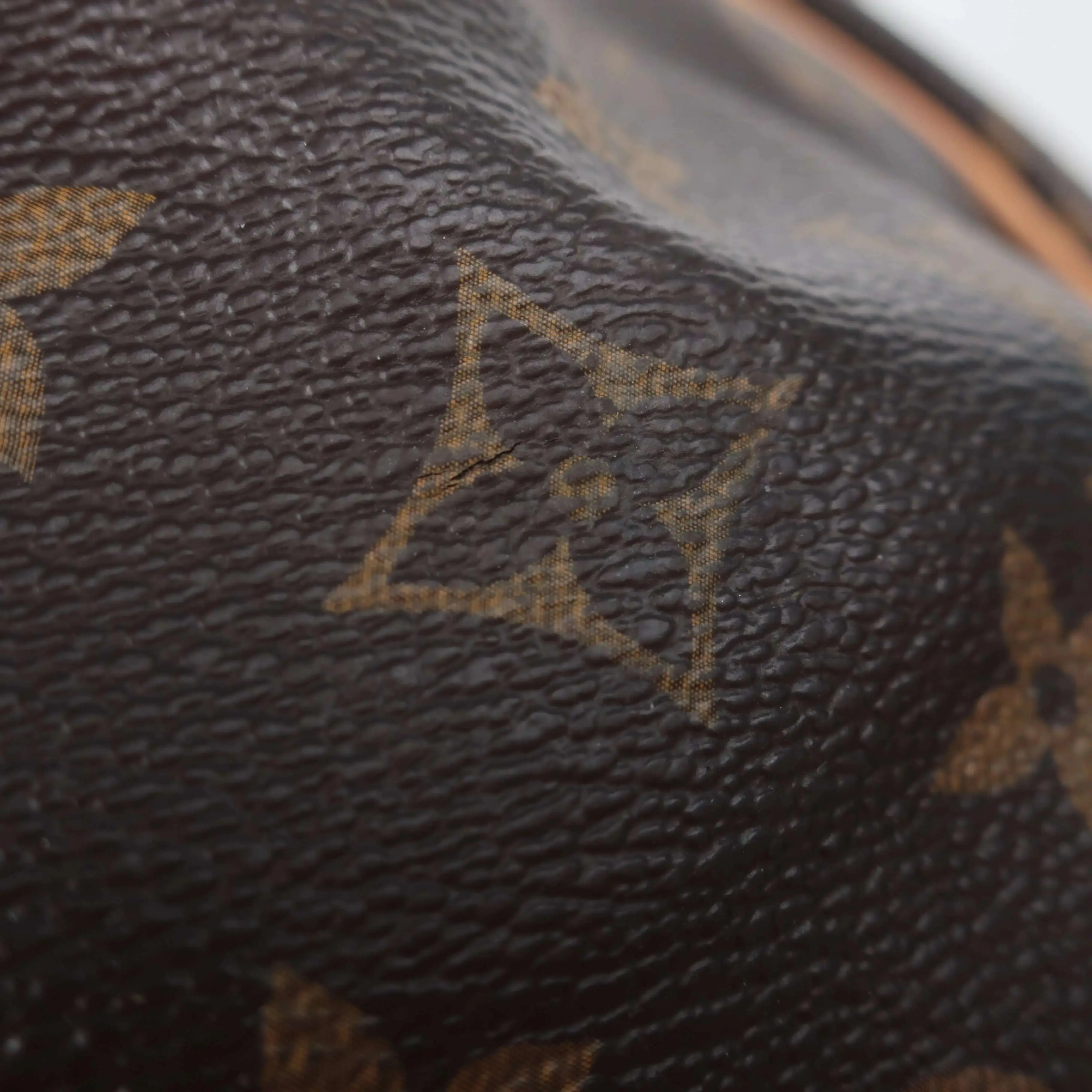 Louis Vuitton Monogram Tivoli GM Bag - Image 43