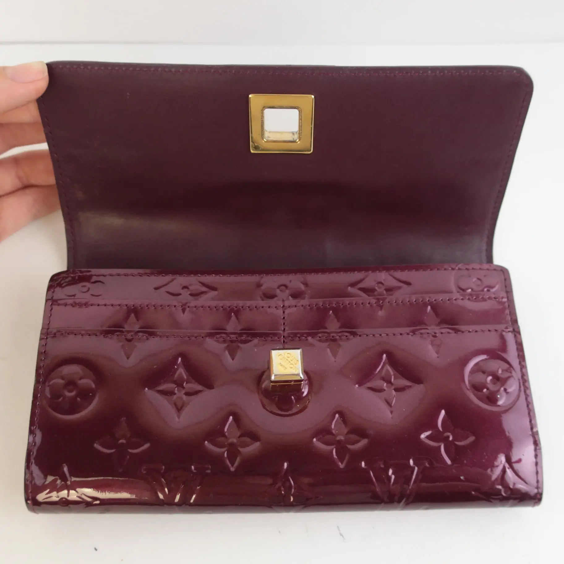 Louis Vuitton Monogram Vernis Sarah Noeud Wallet - Image 5