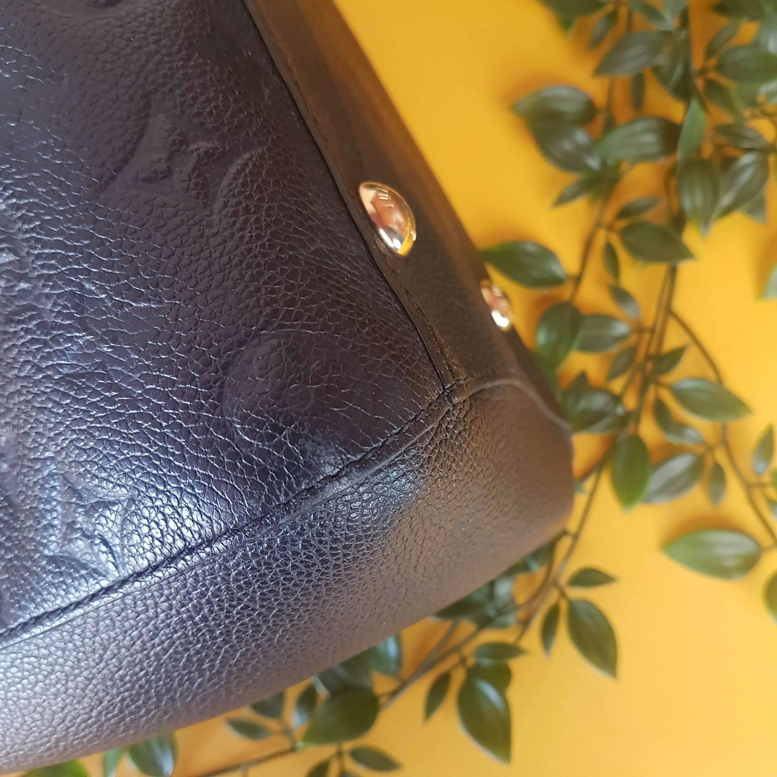 Louis Vuitton Montaigne GM Noir Empreinte Leather Bag - Image 12