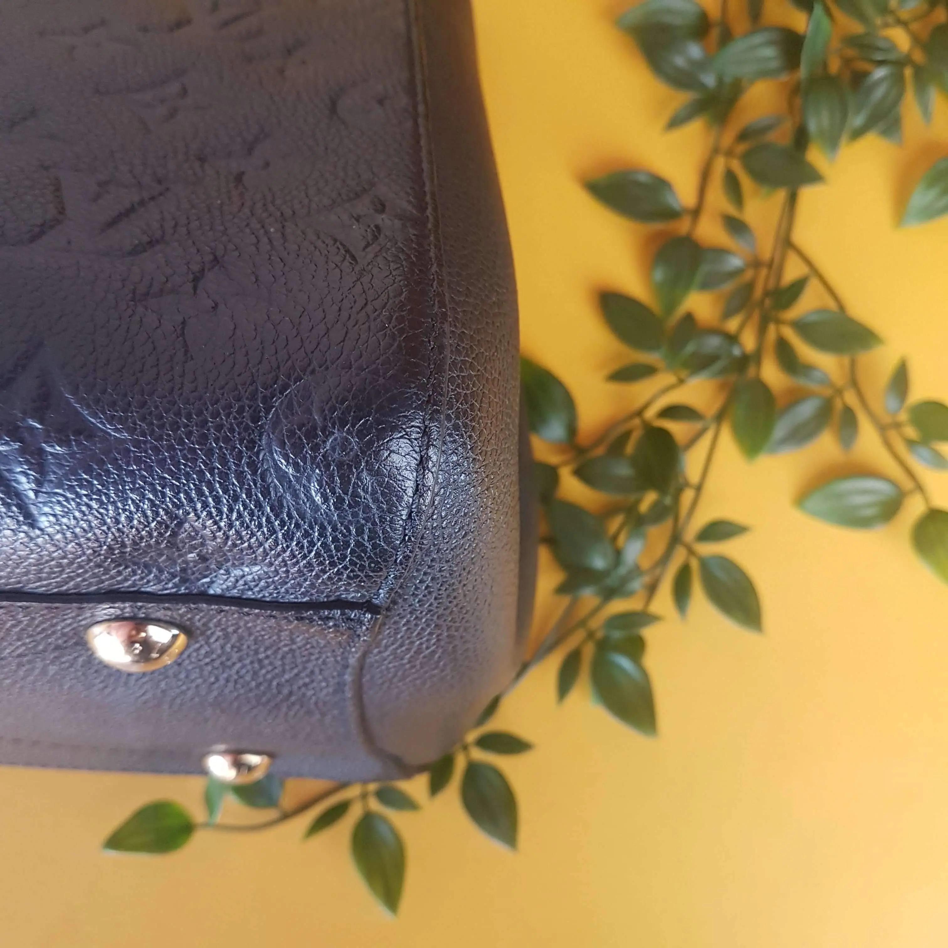 Louis Vuitton Montaigne GM Noir Empreinte Leather Bag - Image 16