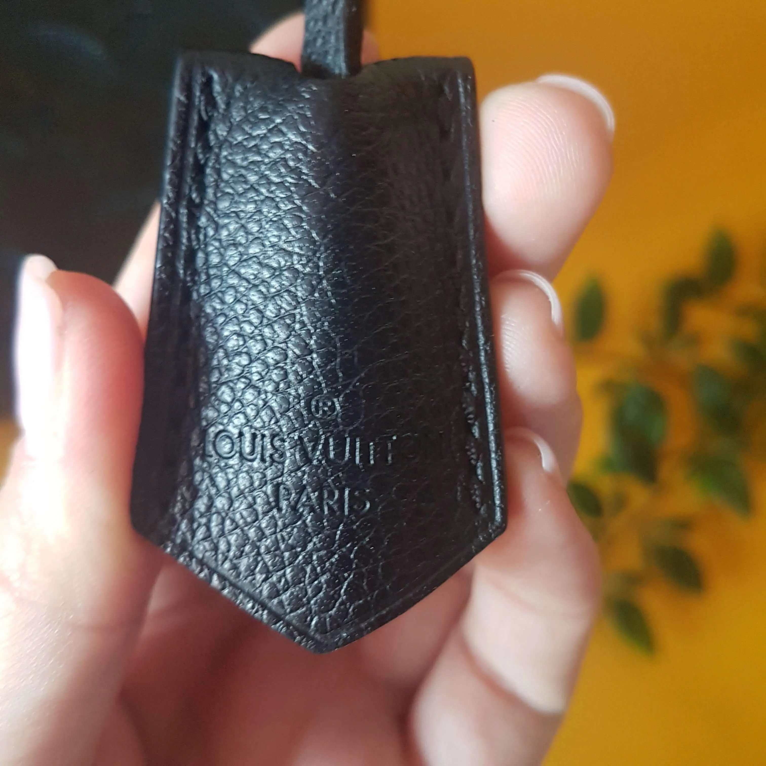 Louis Vuitton Montaigne GM Noir Empreinte Leather Bag - Image 24