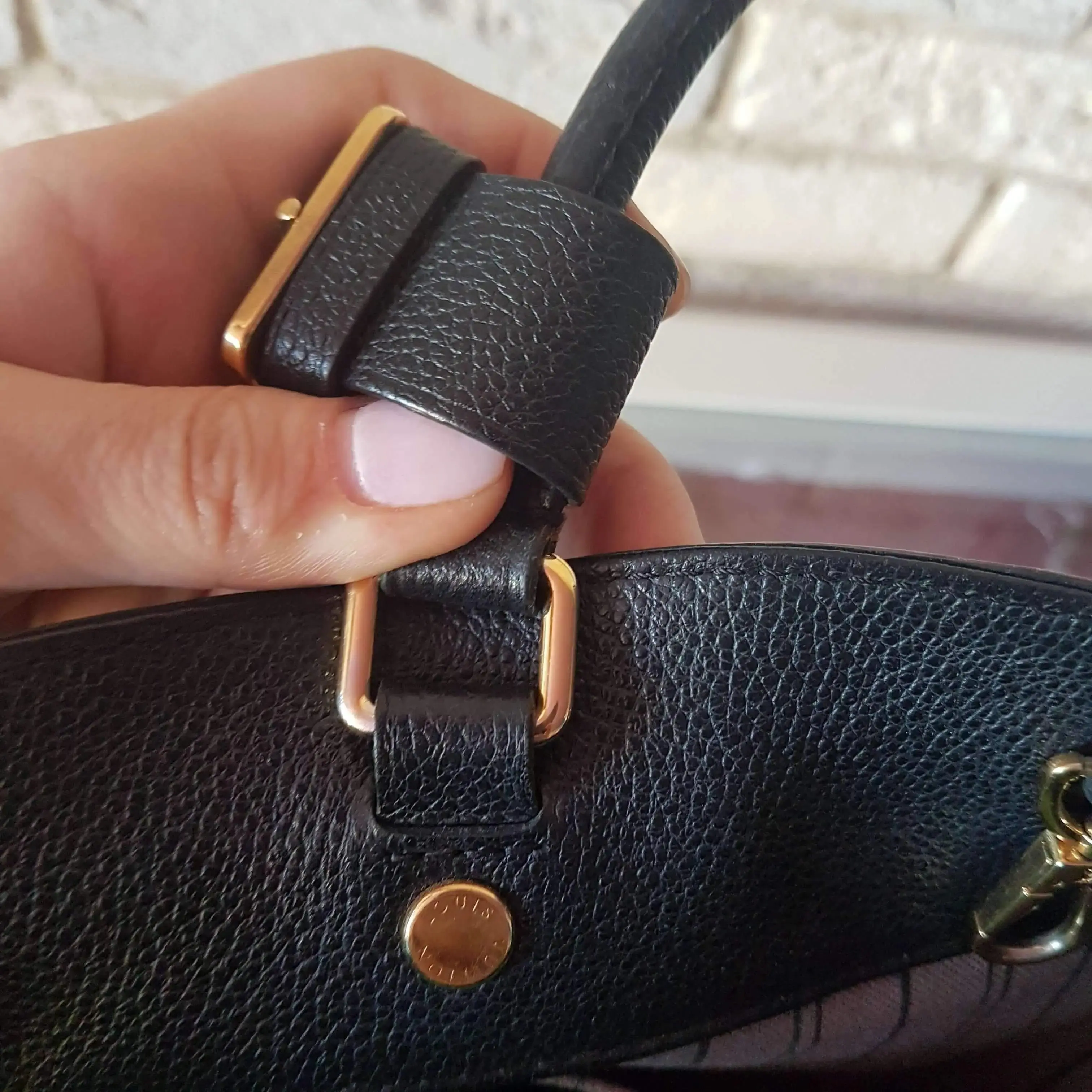 Louis Vuitton Montaigne GM Noir Empreinte Leather Bag - Image 37
