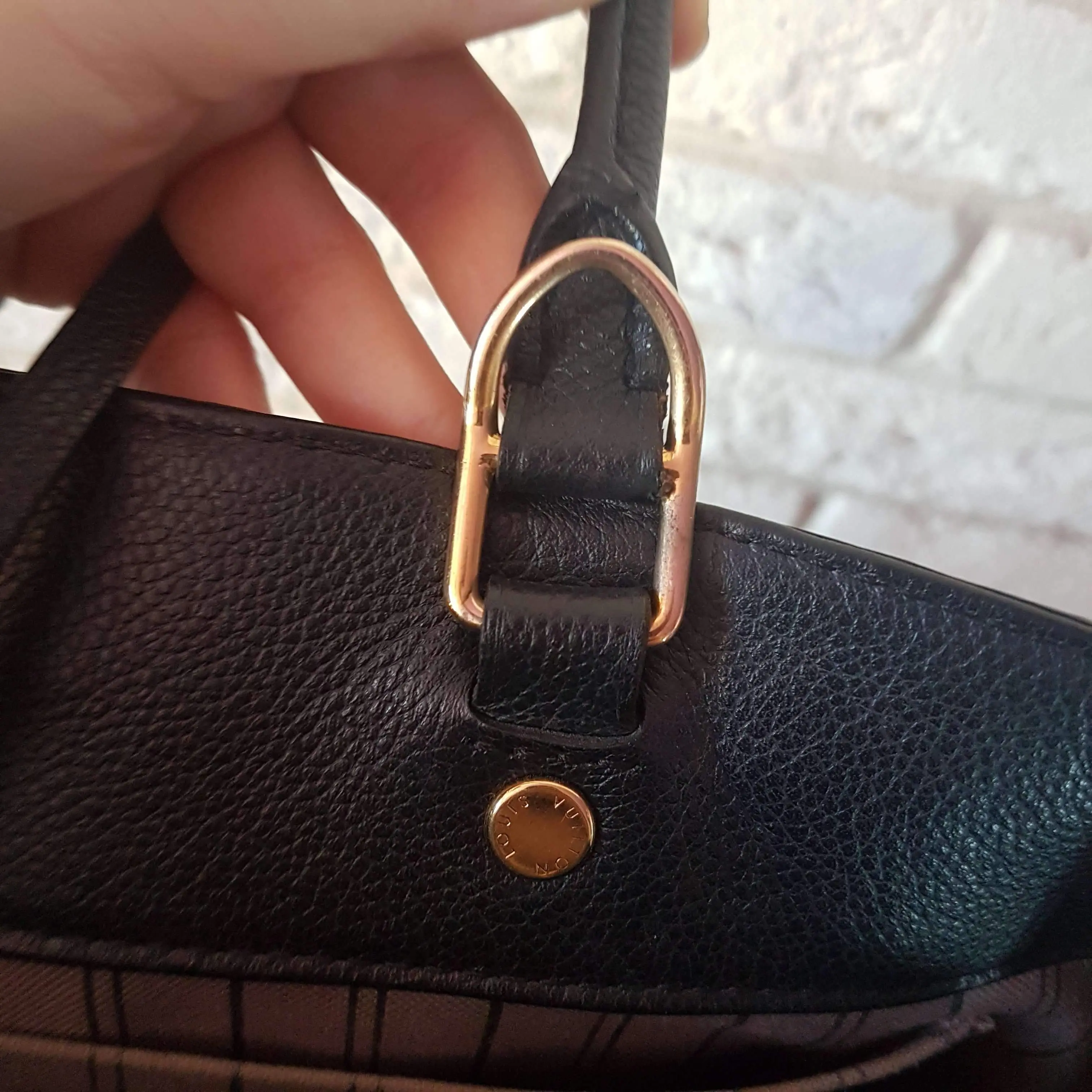 Louis Vuitton Montaigne GM Noir Empreinte Leather Bag - Image 38