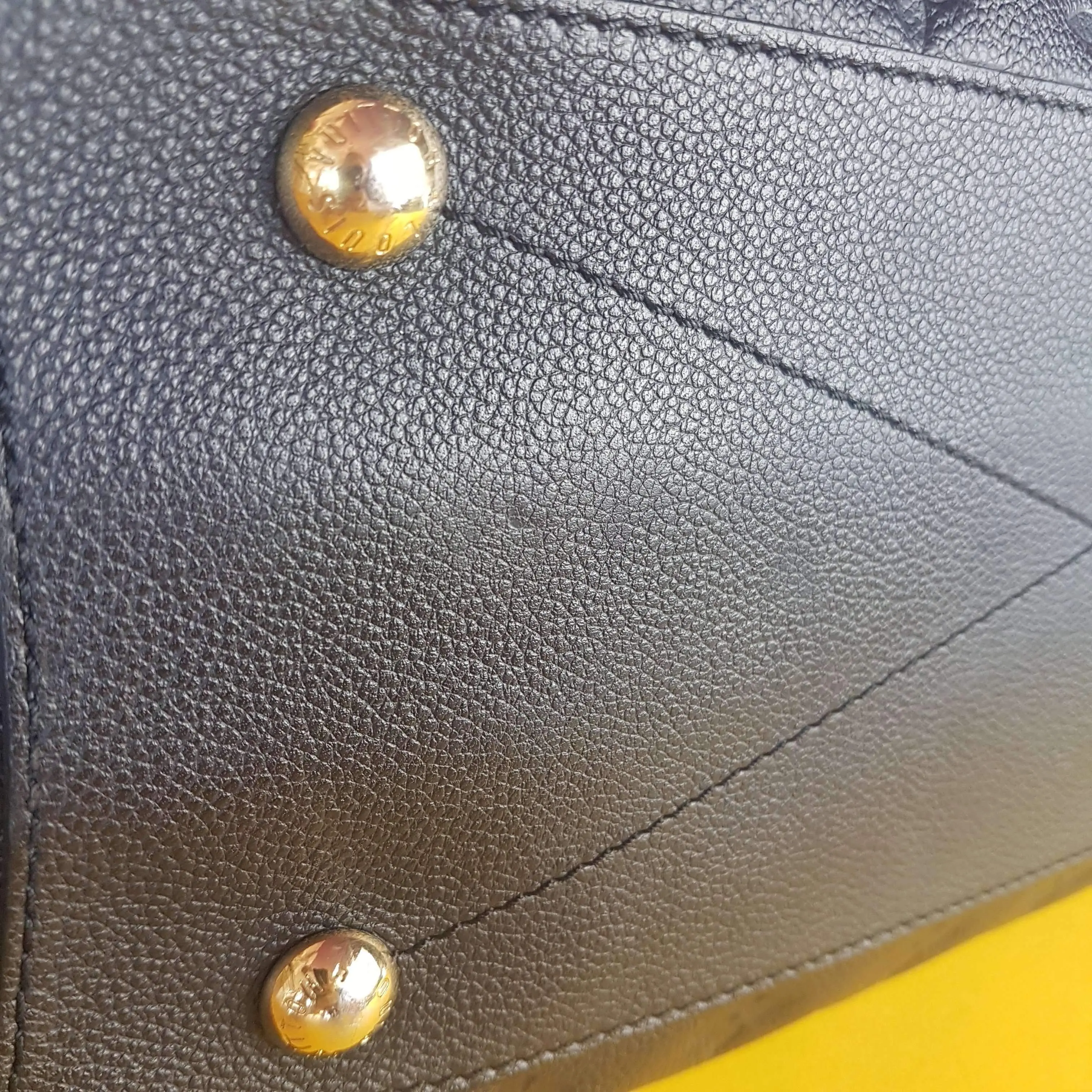 Louis Vuitton Montaigne GM Noir Empreinte Leather Bag - Image 41