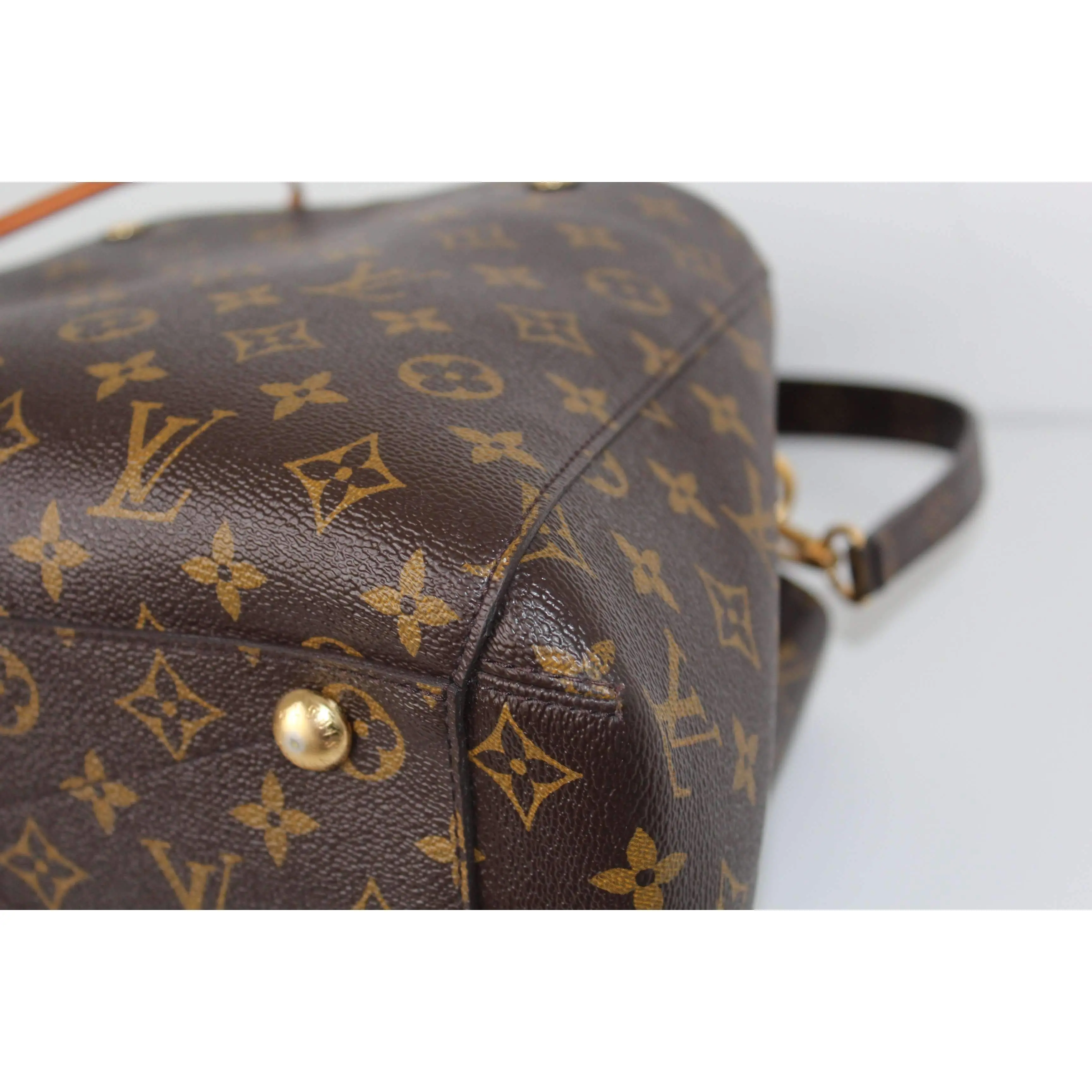 Louis Vuitton Montaigne MM Monogram Bag - Image 18